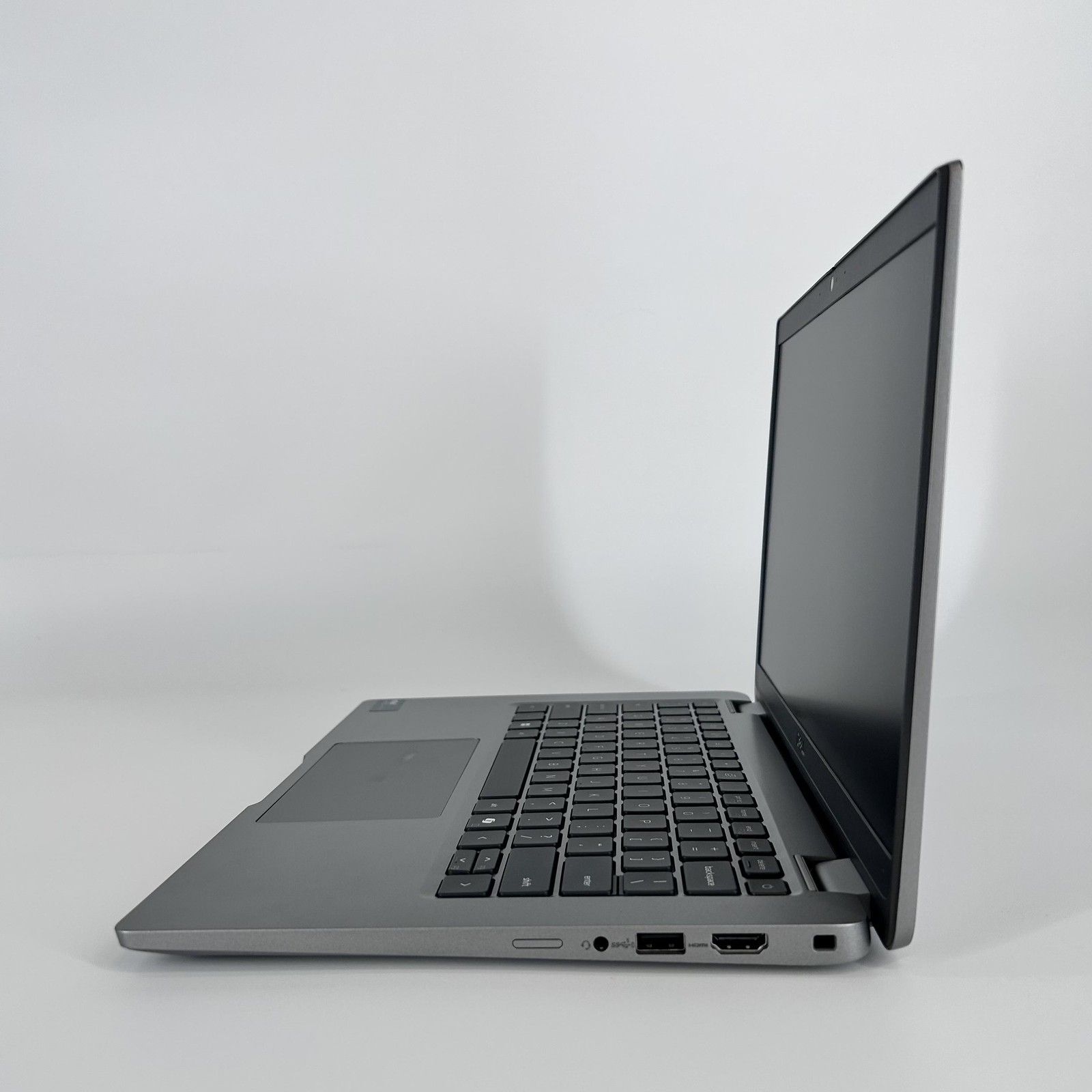 Dell Latitude 5350 13.3 Gray FHD 2.1 GHz Ultra 5 135U 16GB 512GB SSD Excellent