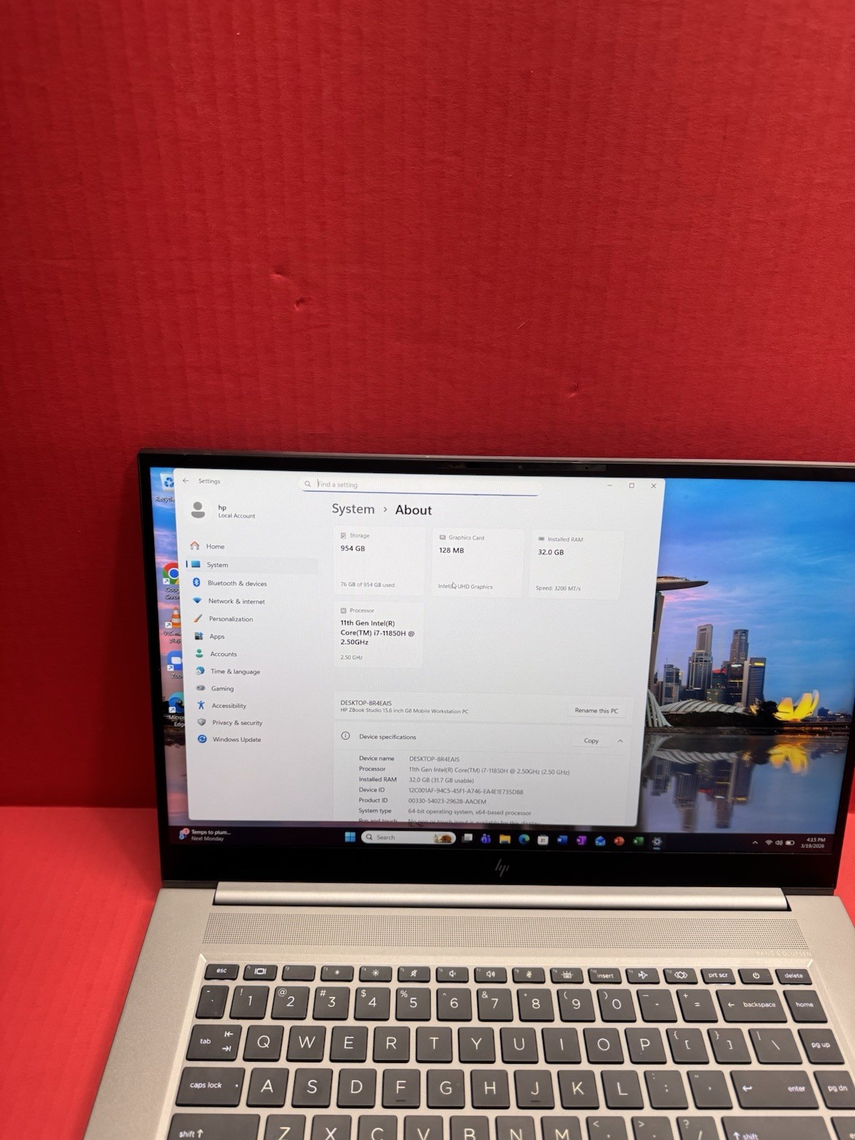 HP ZBOOK Studio 15.6” G8 Mobile Workstation 11th i7 11850H 2.5GHz 32GB RAM 1TB