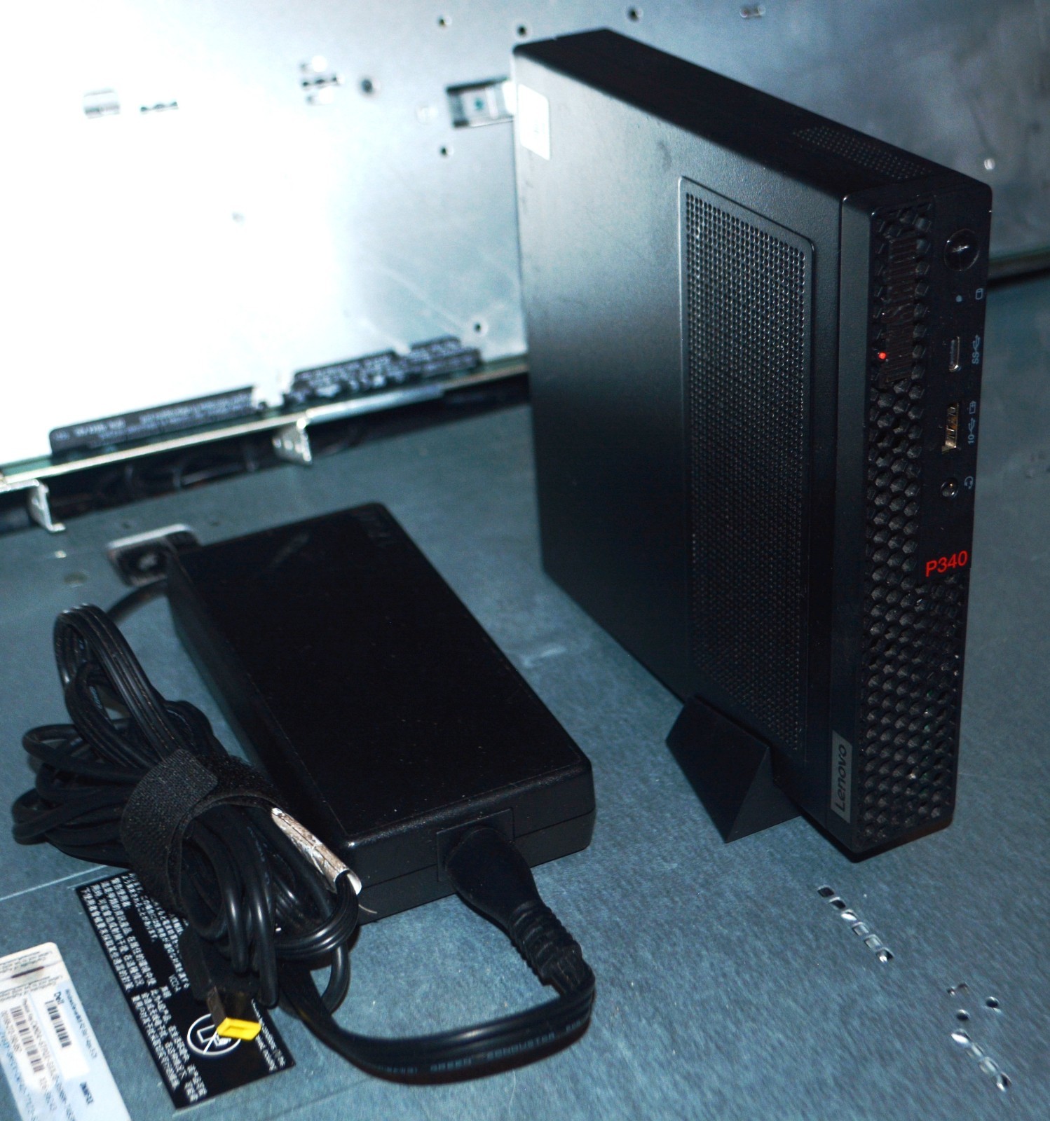 Lenovo ThinkStation P340 Tiny Intel i7-10500T —16GB—256GB—Nvidia Quadro P620