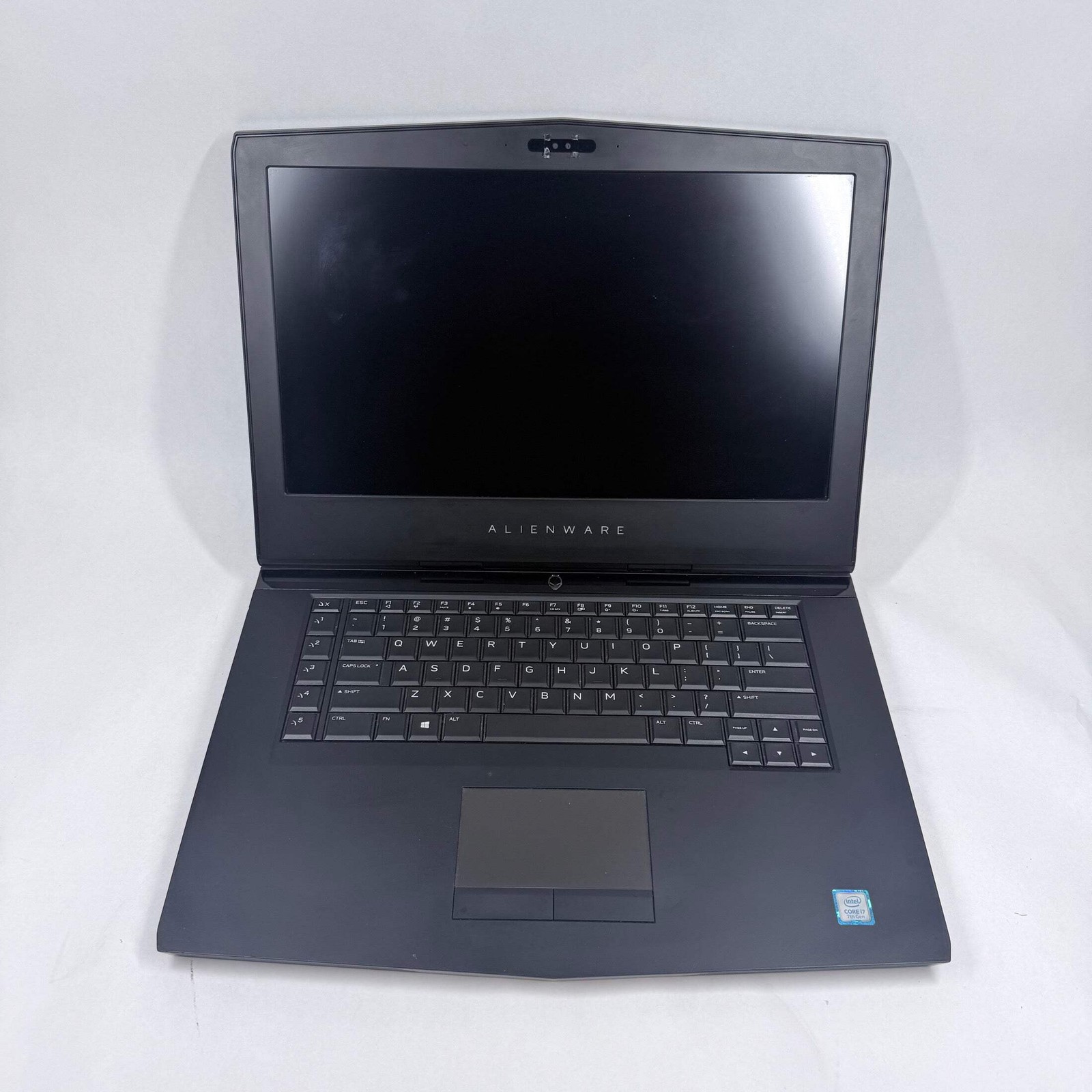 Alienware P69F 15.6″ i7-7700HQ 2.8GHz 16GB RAM 512GB SSD GeForce GTX 1070