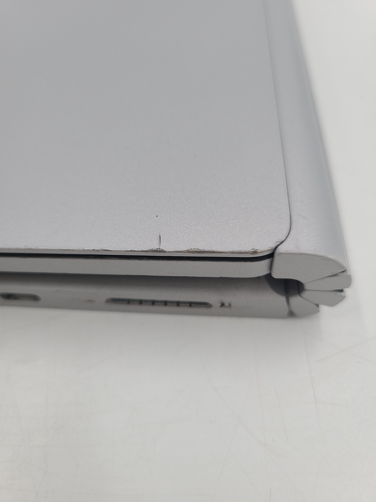 Microsoft Surface Book 2 i5-7300U 2.60GHz 8GB Ram 256GB SSD Win 11 Pro