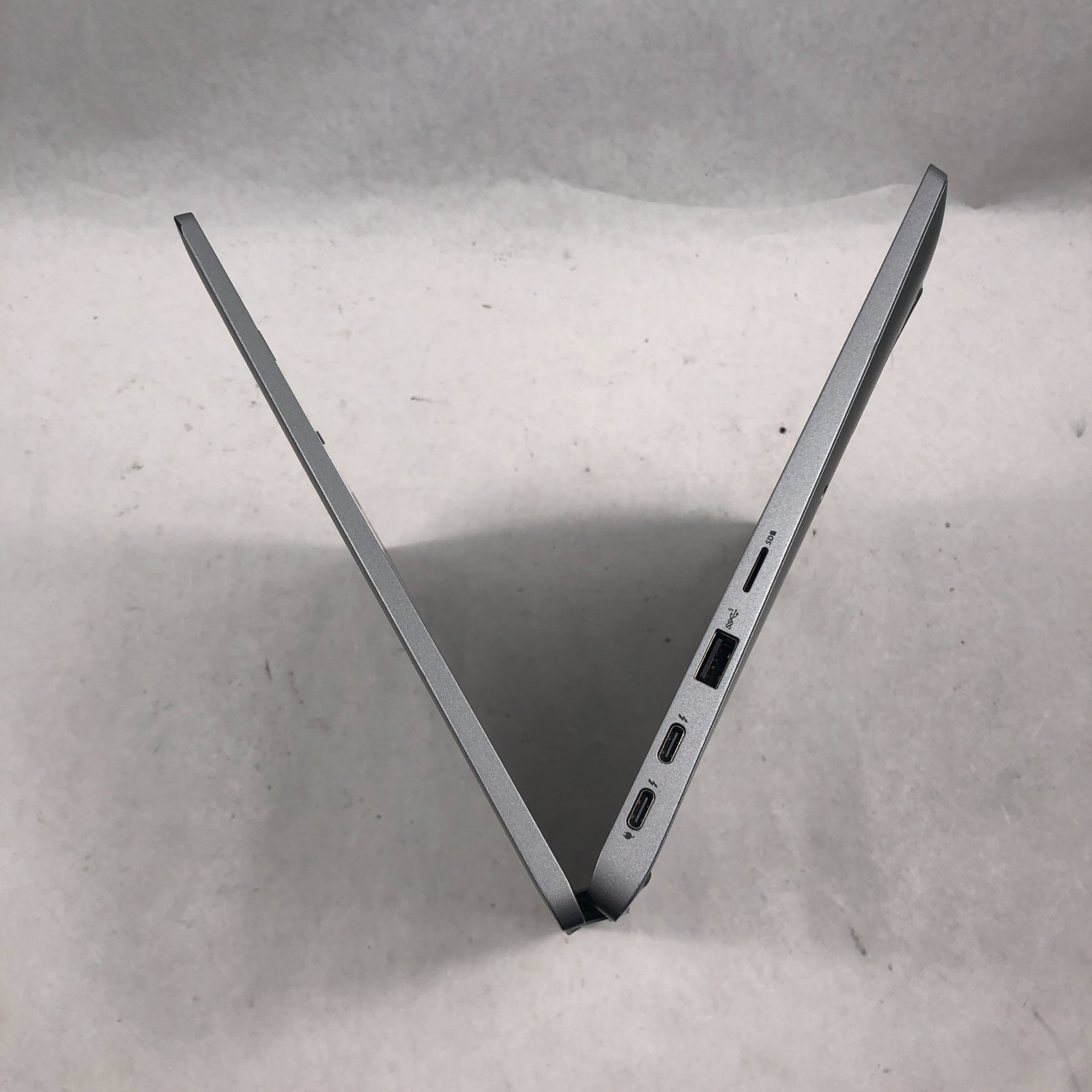 Dell Latitude 5330 2-in-1 13″ Intel Core i5-1245U 16GB RAM NO SSD/Battery