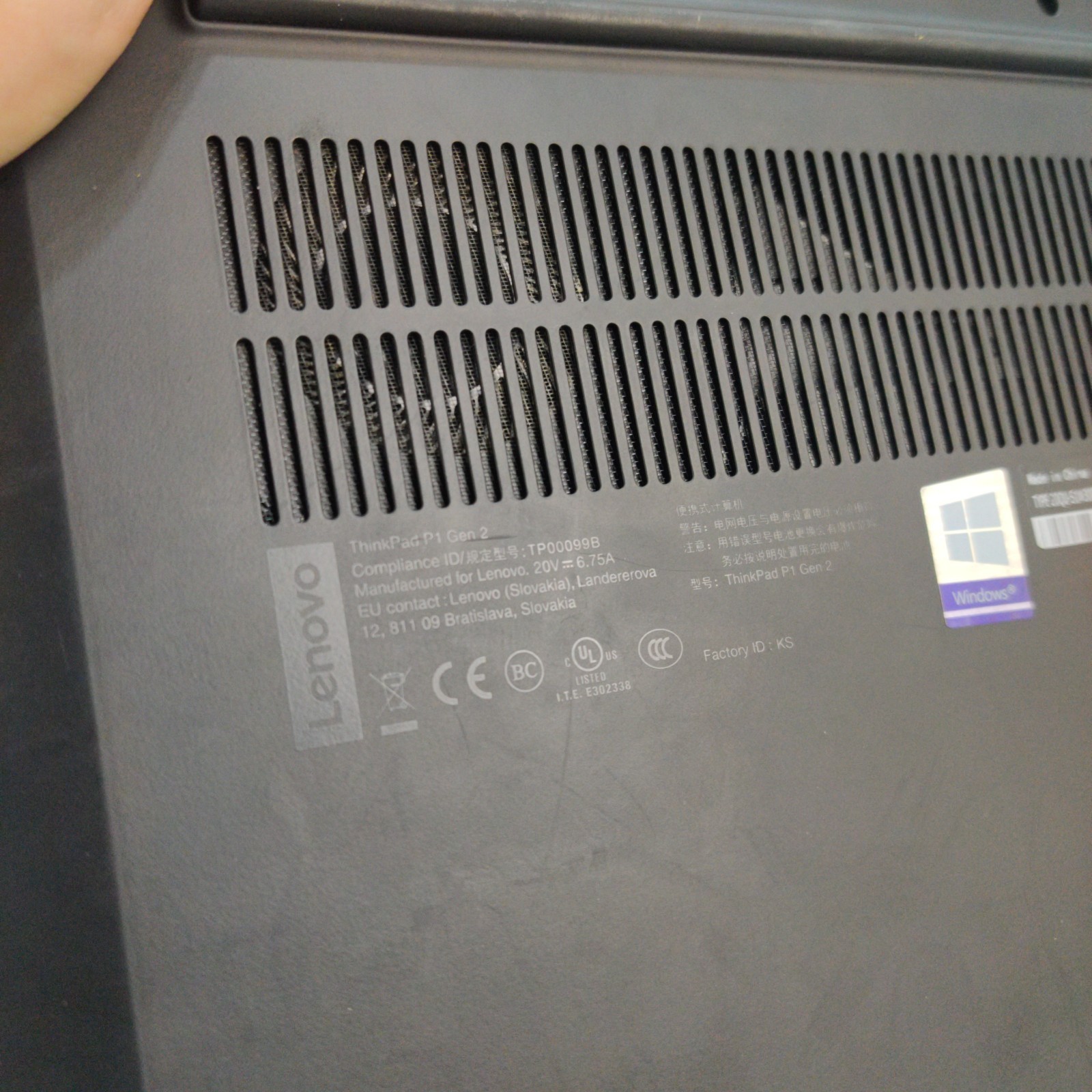 Lenovo P1 Gen 2 i7-9850H 32GB RAM Quadro T1000 NO SSD/OS/AC ADAPTER – Used