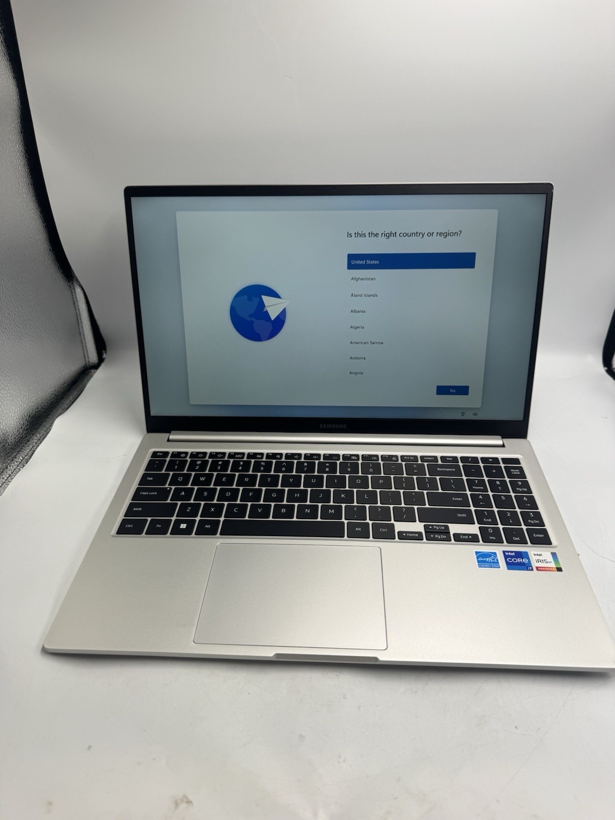 Samsung Galaxy Book3 15.6 i7-1355U 16GB 512GB Windows 11 Used 100% Battery