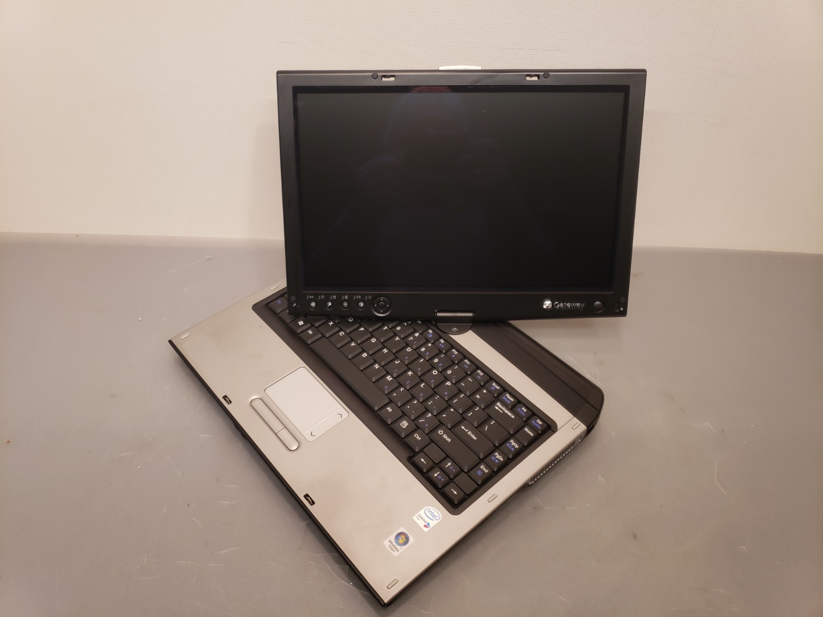 Vintage Gateway TA6 CX210X 14″ Tablet Laptop Convertible C2D Vista Ultimate SSD