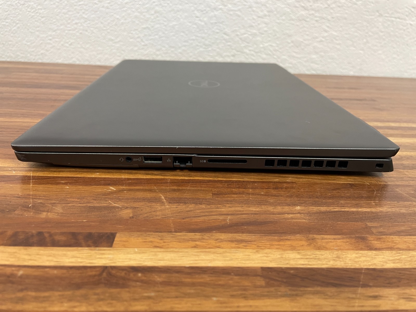 Dell Vostro 7620 16″ i7-12700H 16GB RAM 1TB SSD RTX 3050 Ti Win 11 Pro