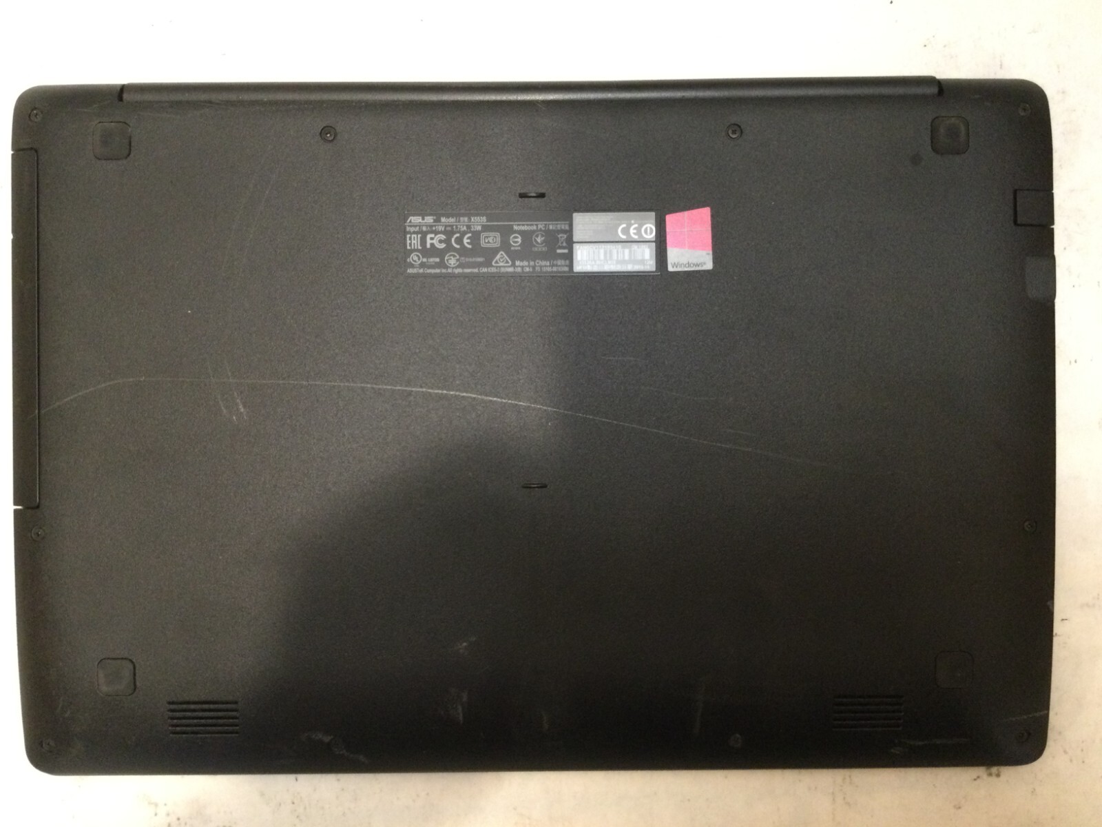 ASUS X553S 15.6” / Intel Celeron N3050 @ 1.60GHz / (CRACKED!) MR