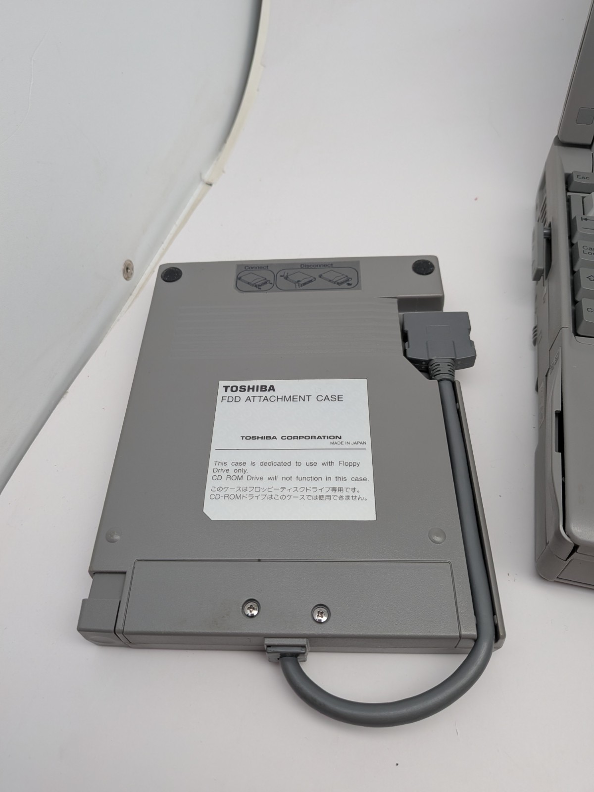 Vintage Toshiba Tecra 500CDT Notebook Computer w/HDD RAM WIN 95 *WORKS*