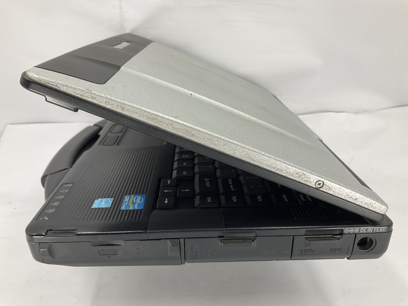 Panasonic ToughBook CF-53 14″ Core i7-3520M 256GB 8GB NO OS