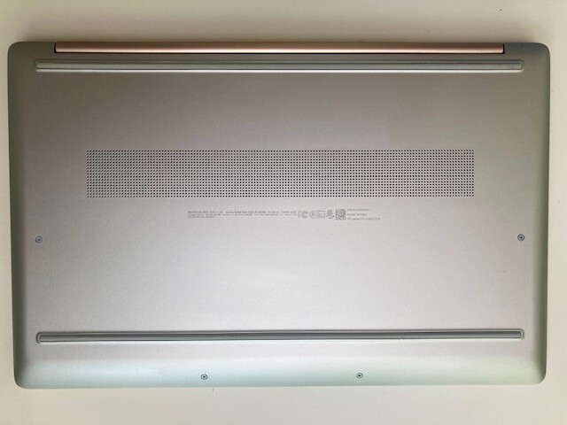 HP Laptop 17.3″ (Intel, 12GB RAM, 256GB SSD) HP (17-CN0001TG) perfect condition