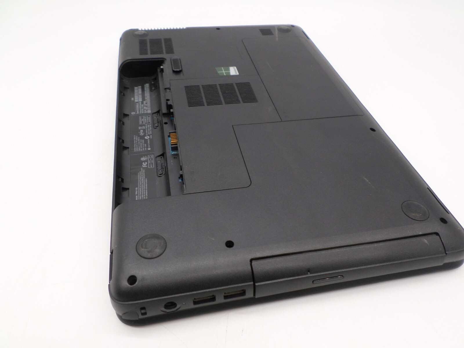 HP 2000-2c29WM D1E81UA – AMD E2-1800, No RAM, No Battery, No HDD – POSTS