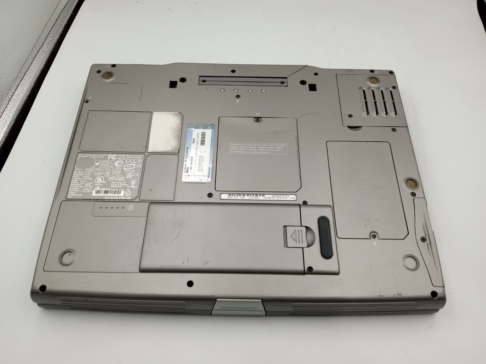 Dell Inspiron 8500 15″ Laptop Intel Pentium 4 1GB RAM 60GB HDD WinXP – READ -RR