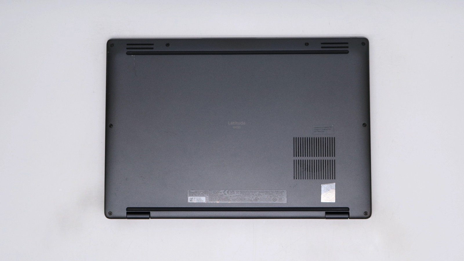 Dell Latitude 9430 14″ i7-1265u 32GB 1TB – Good