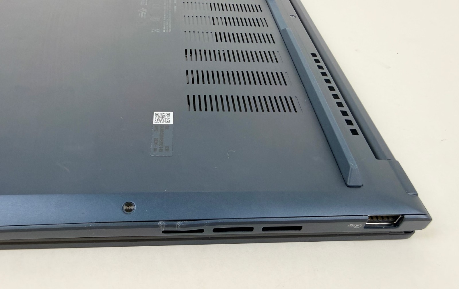 ASUS Zenbook 14 UX3405MA-PH77 14” 3K 120Hz OLED Touch Ultra 7 155H 32GB 1TB W11H