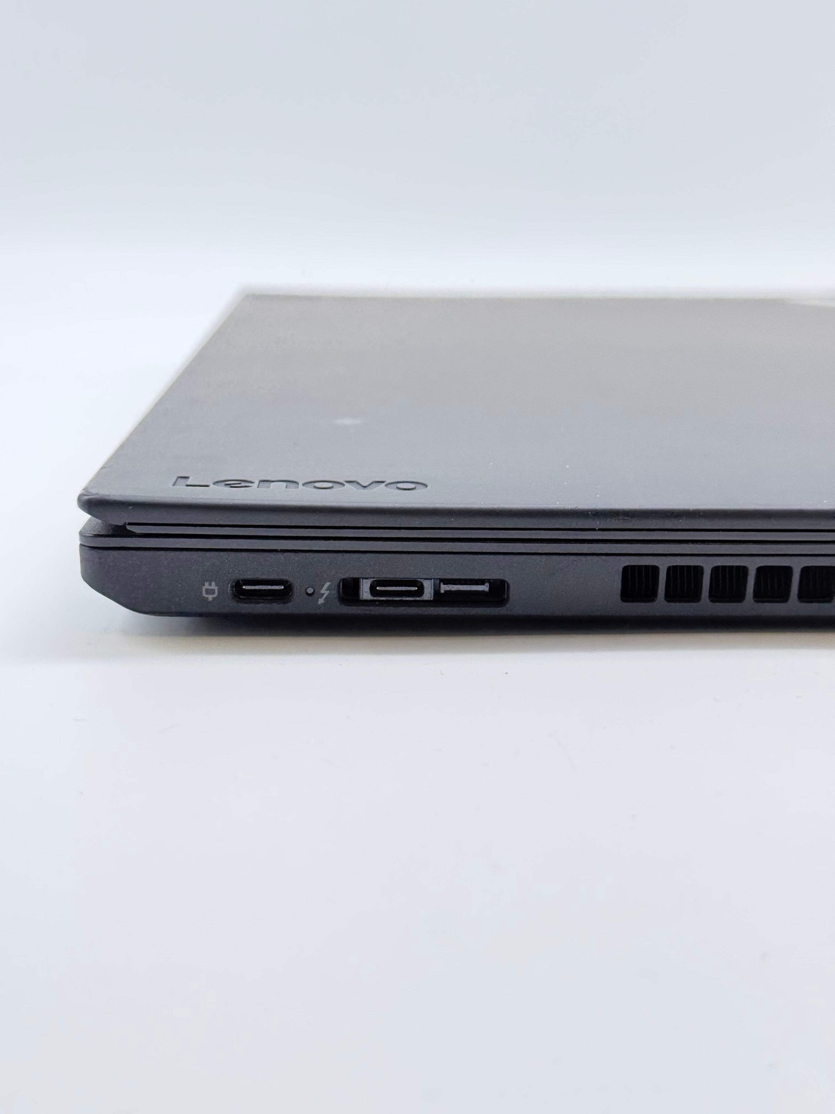 Lenovo ThinkPad T480 14″ Core i7 8th Gen 32GB RAM 512GB SSD w/ Mouse