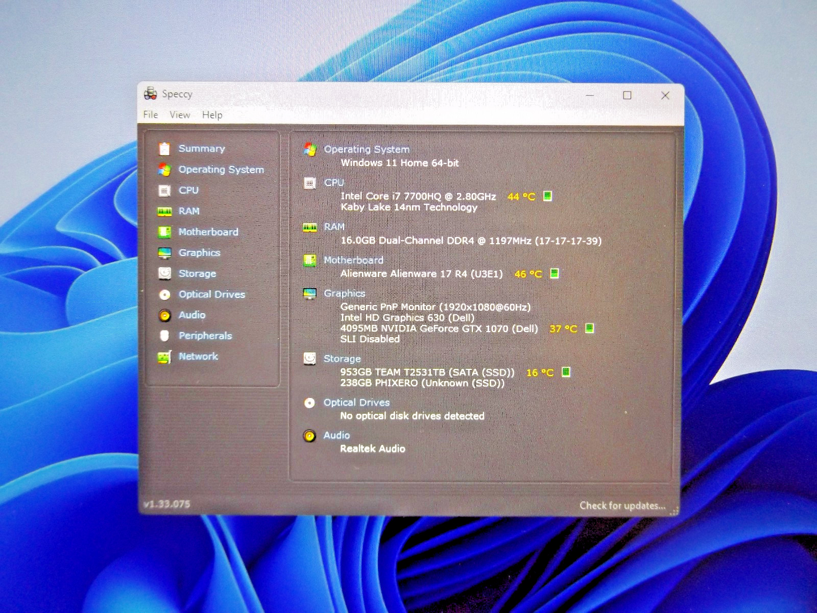Dell Alienware 17 R4 i7-7700HQ GTX 1070 8GB Vram 16GB RAM 1.25TB SSD Grade A