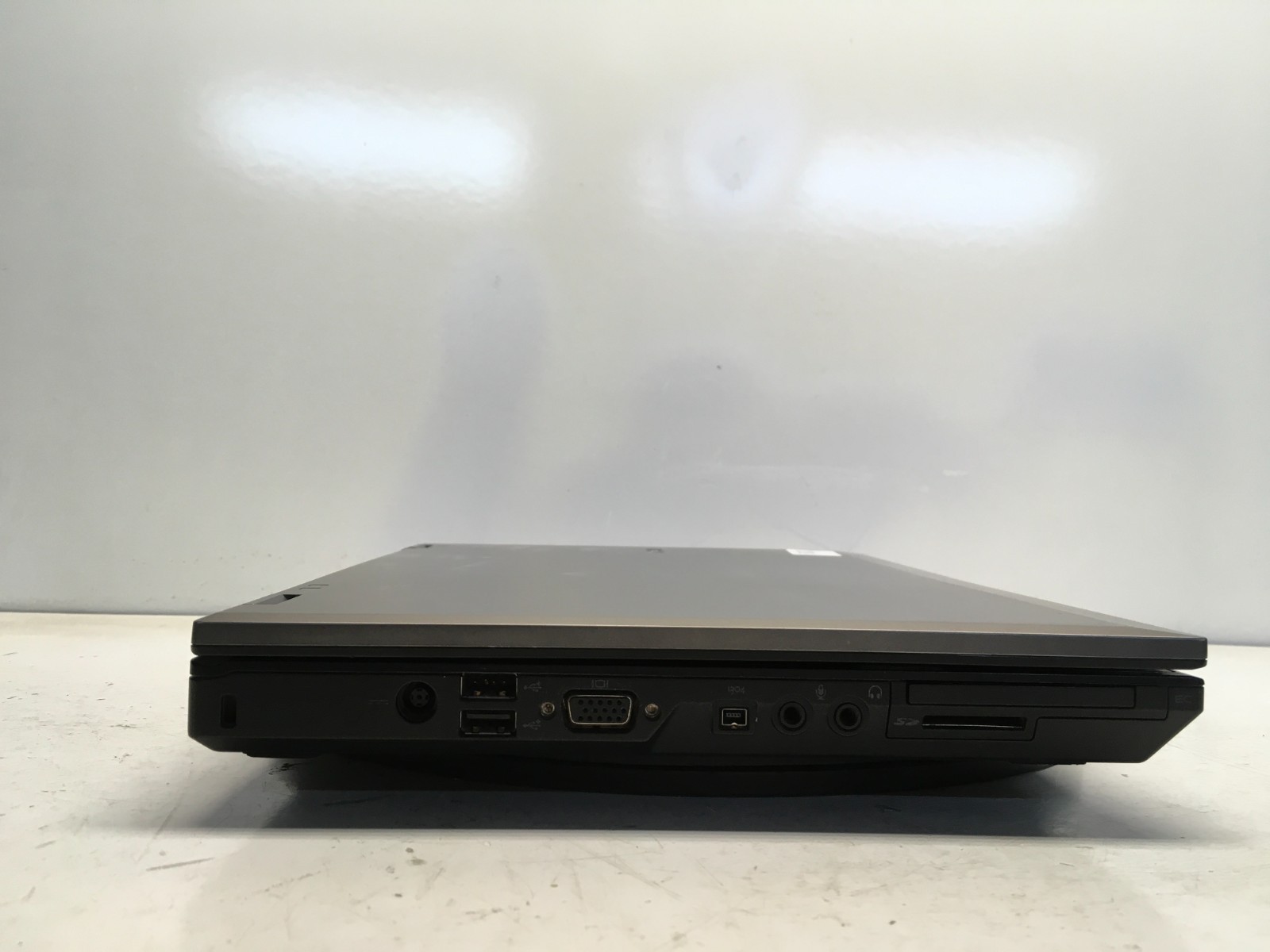Dell Latitude E5410 Intel i5-M520 2.4GHz 2 GB NO HDD