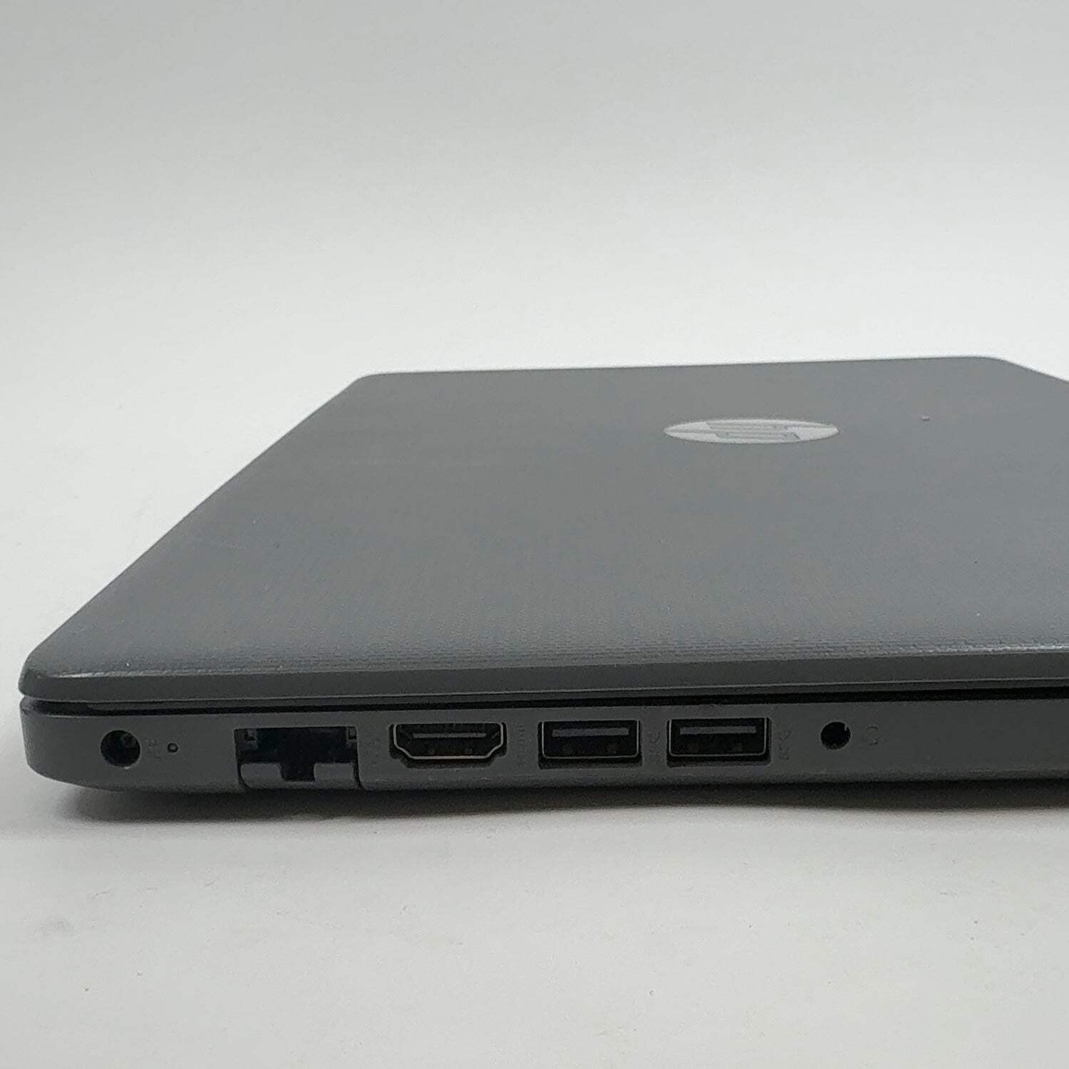 HP Laptop 15-DA0XXX 15.6″ i3-7020U 2.3GHz 8GB RAM 1TB HDD