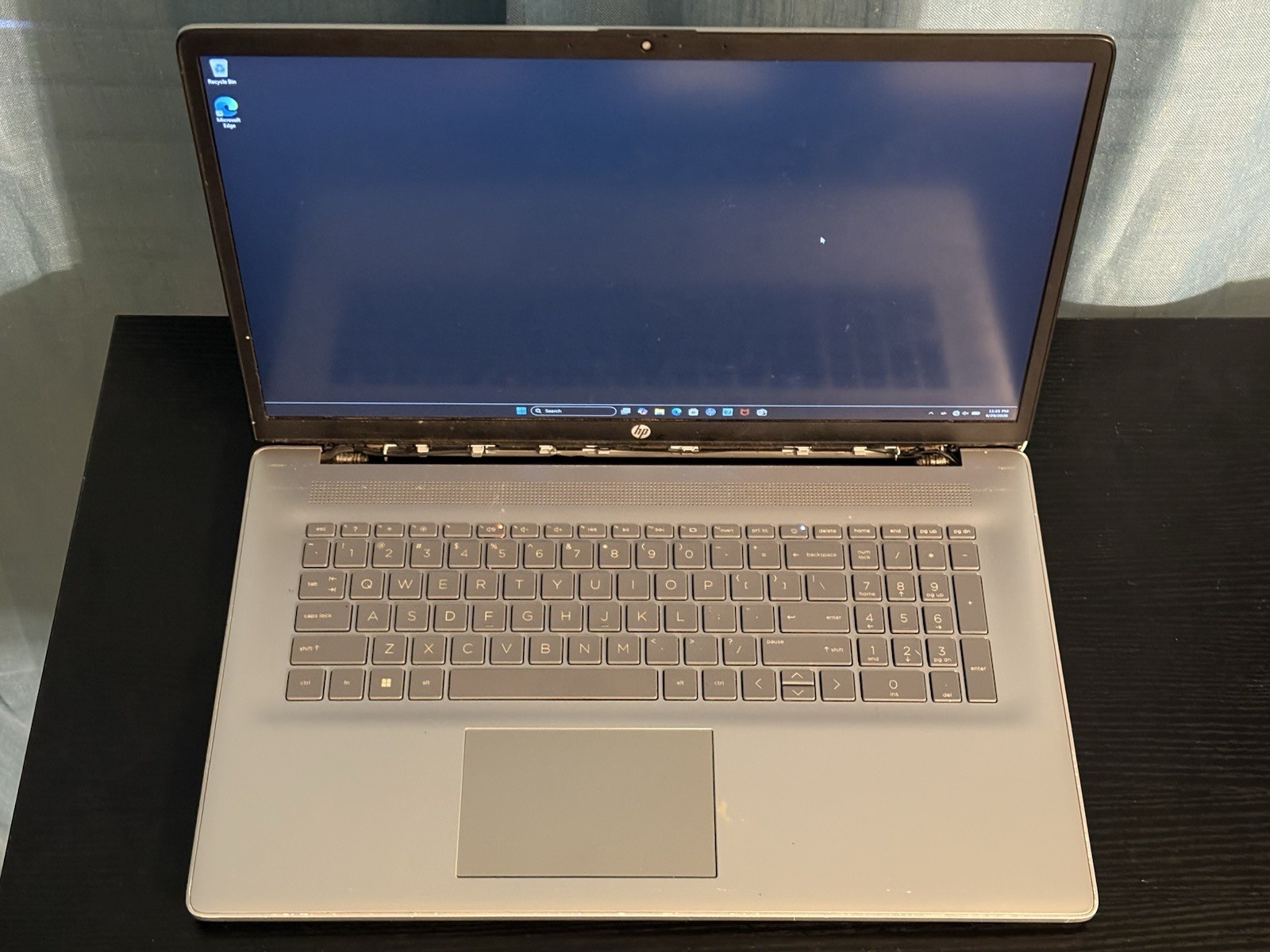 HP 17-cn2283st 17.3” Laptop Intel Core i3-1215u 1.2 GHz 8g RAM 512g SSD