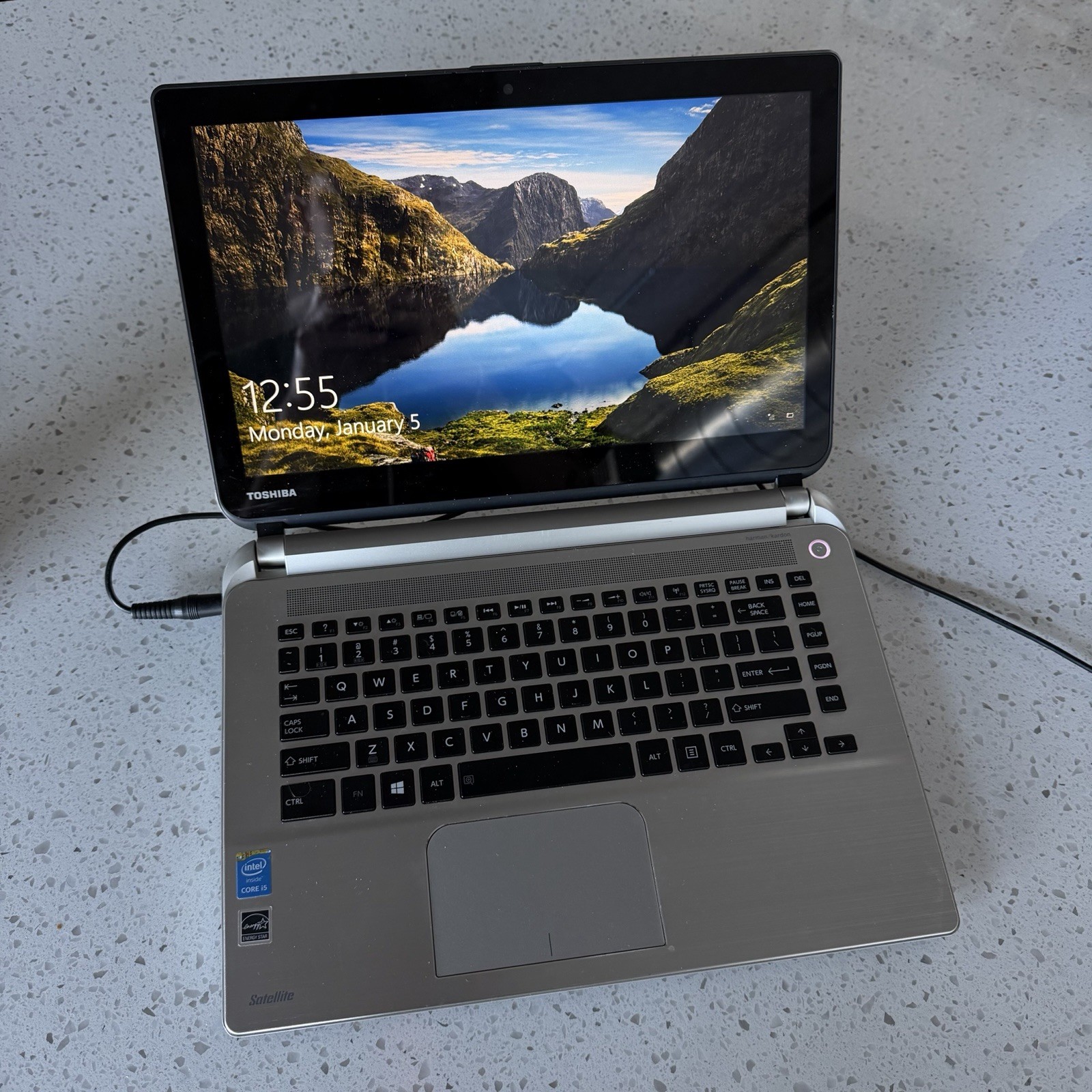 Toshiba Satellite E45T-B4300 i5-4210U 8GB Ram Intel Core I5 Touch Laptop
