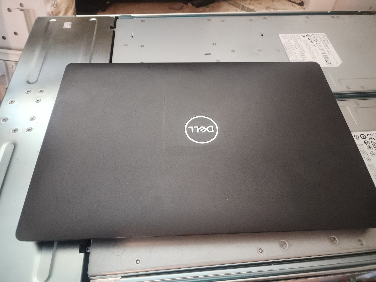 Dell Latitude 5501 15.6 Black FHD i5-9400H 2.5GHz 16GB 256GB SSD Good