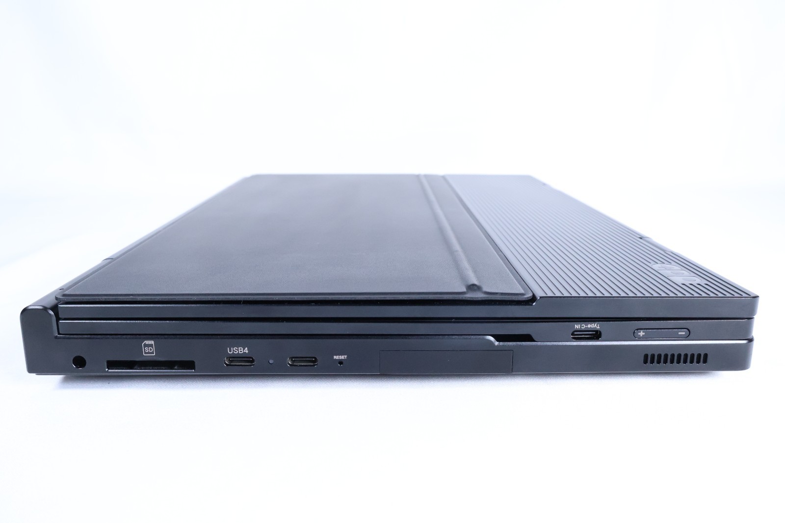 GPD Duo 64GB 2TB Dual 13.3″ AMOLED Laptop Ryzen AI 9 HX 370 Radeon 890M CIB