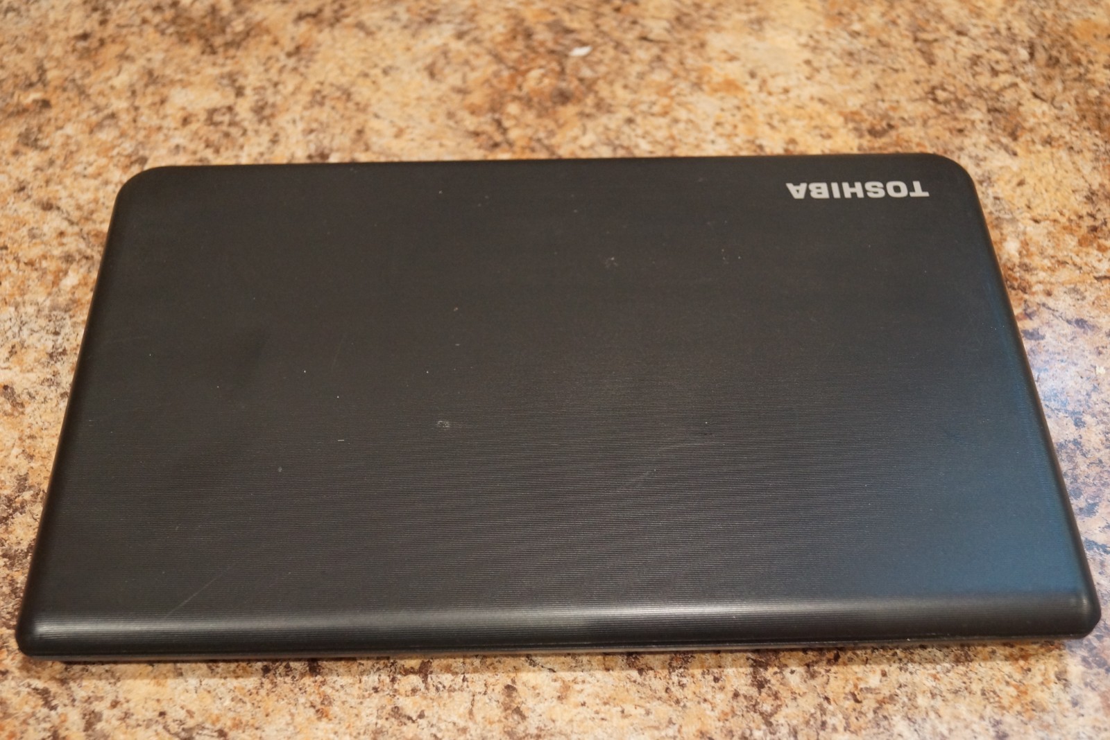 Active latest 22H2 WIN 10PRO Toshiba C55-A5300 @1.80GHz,4GB RAM 1TB HDD