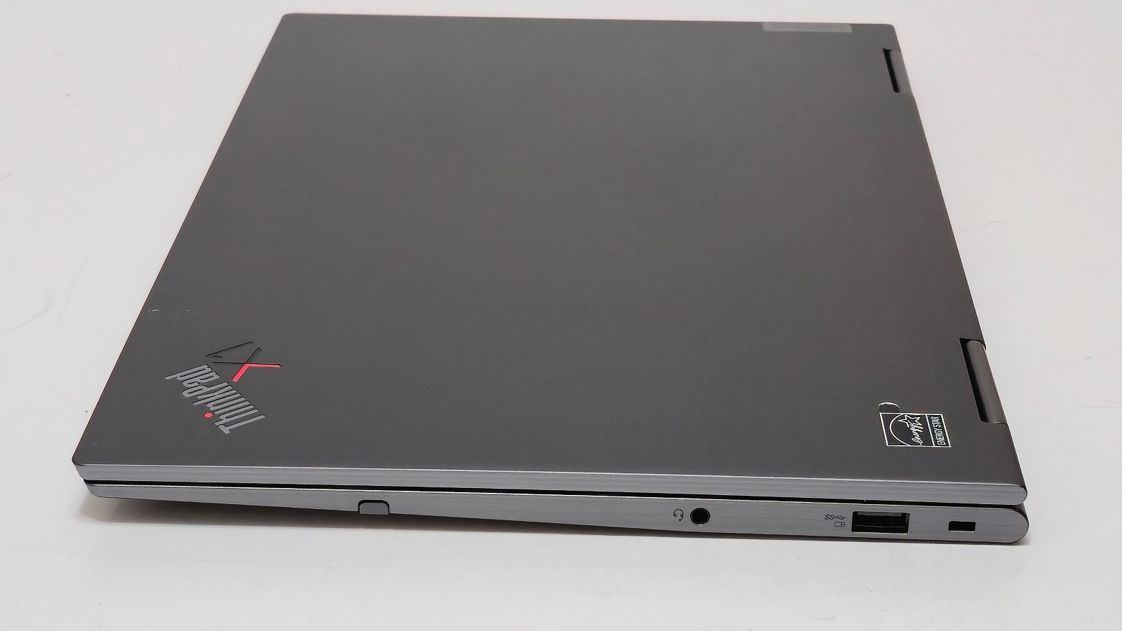Lenovo ThinkPad X1 Yoga Gen 8 (i7-1365U CPU, 32 GB RAM 1 TB SSD) 14″ UHD Touch