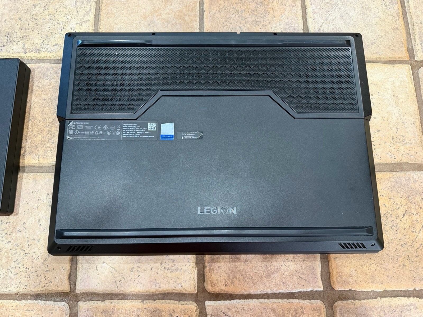 Lenovo Legion Y540-17IRH 144Hz IPS i7-9750H 16GB RAM 512GB SSD GTX 1660 Ti W11