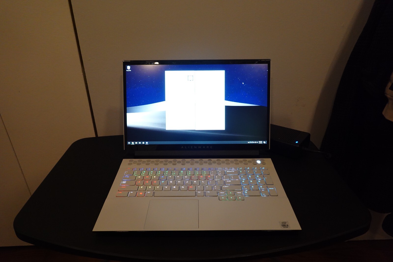 Alienware M15 R3 15.6″ Gaming Laptop i9-10980HK 32 GB Ram RTX 2080 No OS No M.2