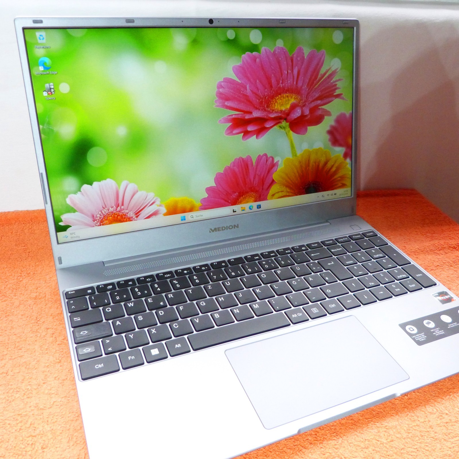 Medion E15301 15″ FULLHD SLIM Ultrabook l SSD Windows 11 PRO l AMD RYZEN 7