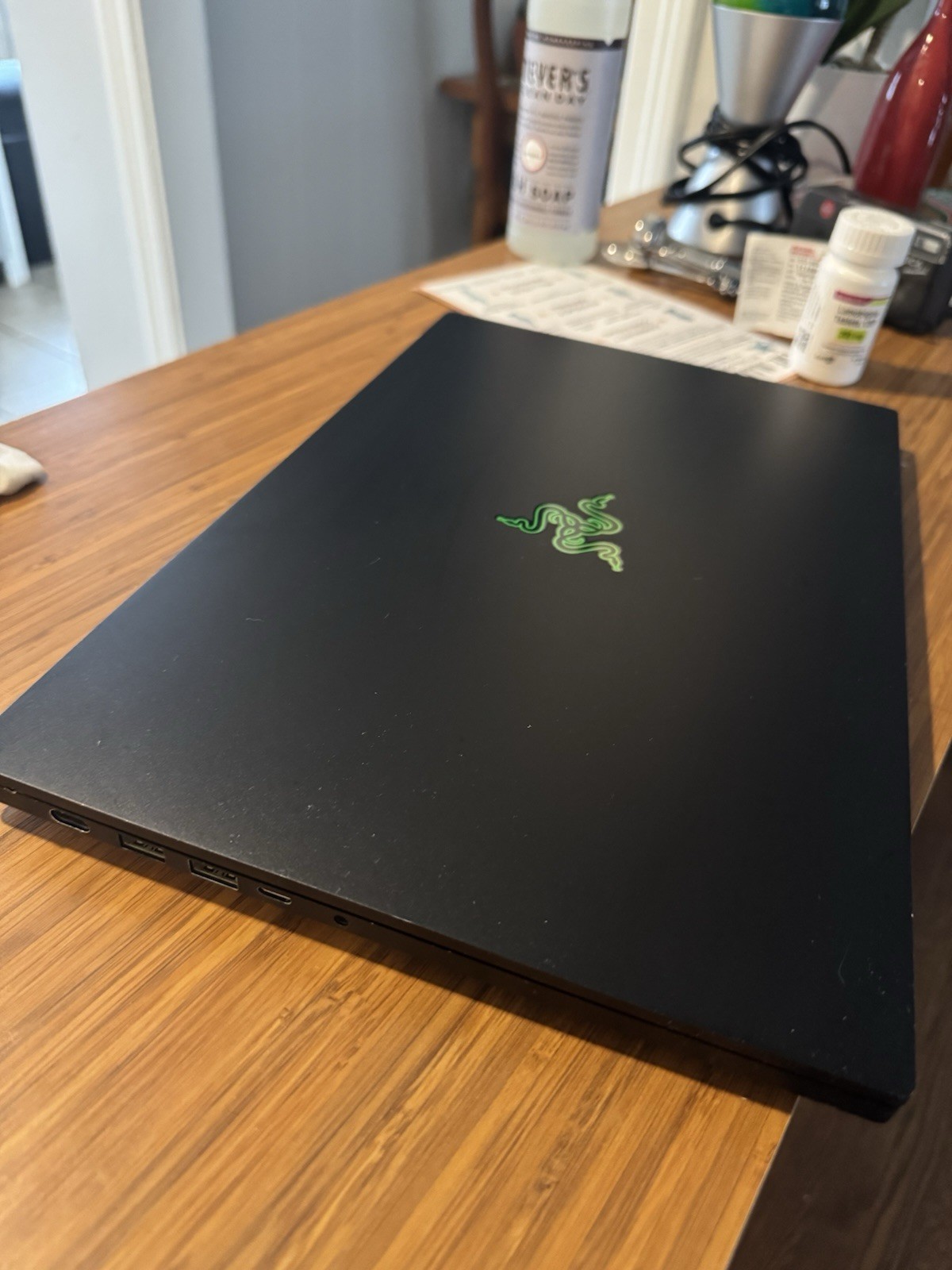 Razer Blade 15 Advanced 300Hz FHD 2.30GHz i7-10875H 32GB 1TB RTX 2080 SUPER READ