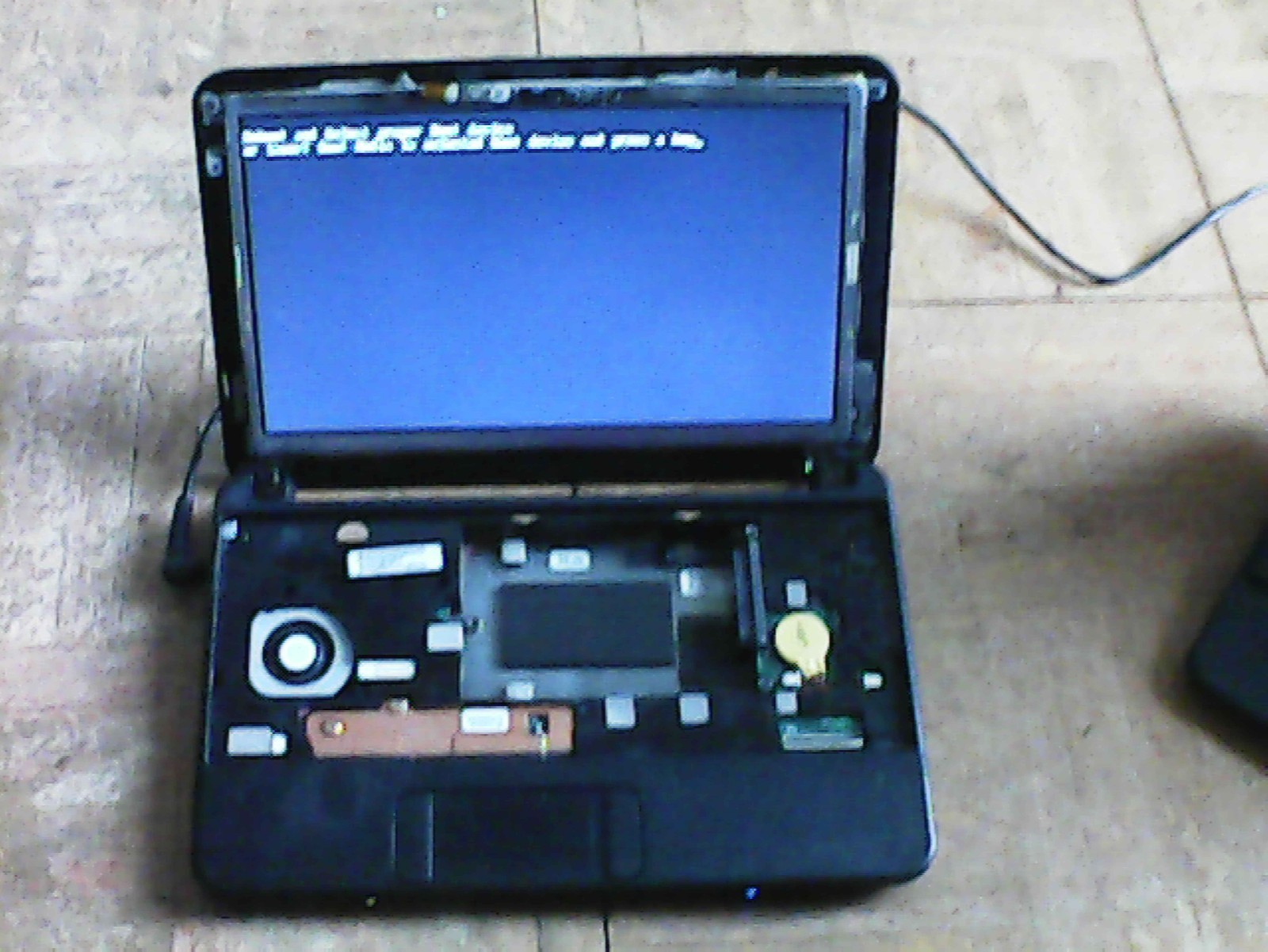 HP Mini 1030NR Intel Atom N270 1.6GHz 1 GB NO HDD (No Charger ) Works Sold As Is