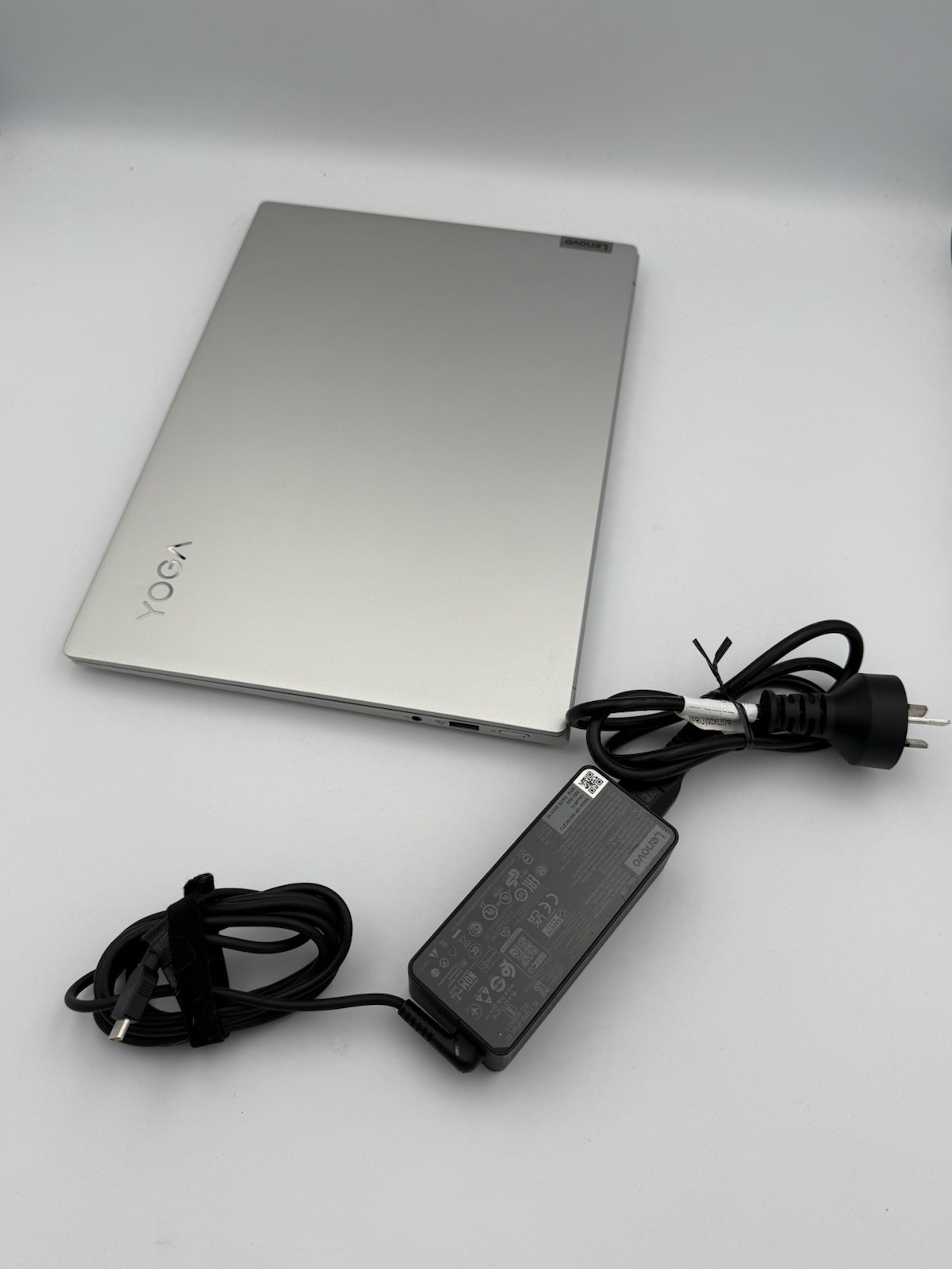 Lenovo Yoga Slim 7 Pro 14ACH5 – 14” 2.2K | Ryzen 9 5900HX | 16GB RAM | 1TB – 34C