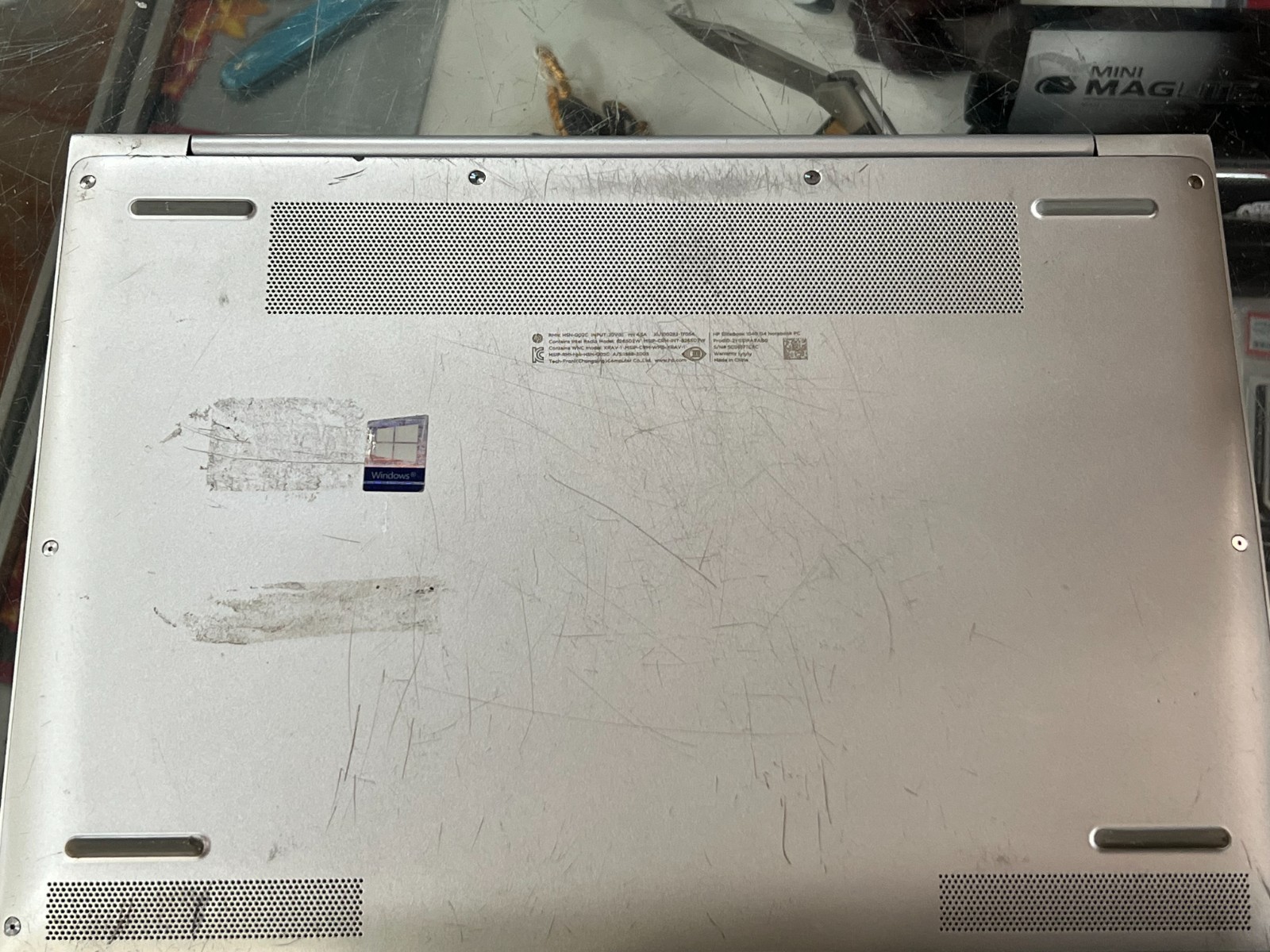 HP ELITBOOK 1040 G4 WINDOWS 10 PRO 256GB SSD HDD 8 GB RAM I5-7300U – FOR PARTS