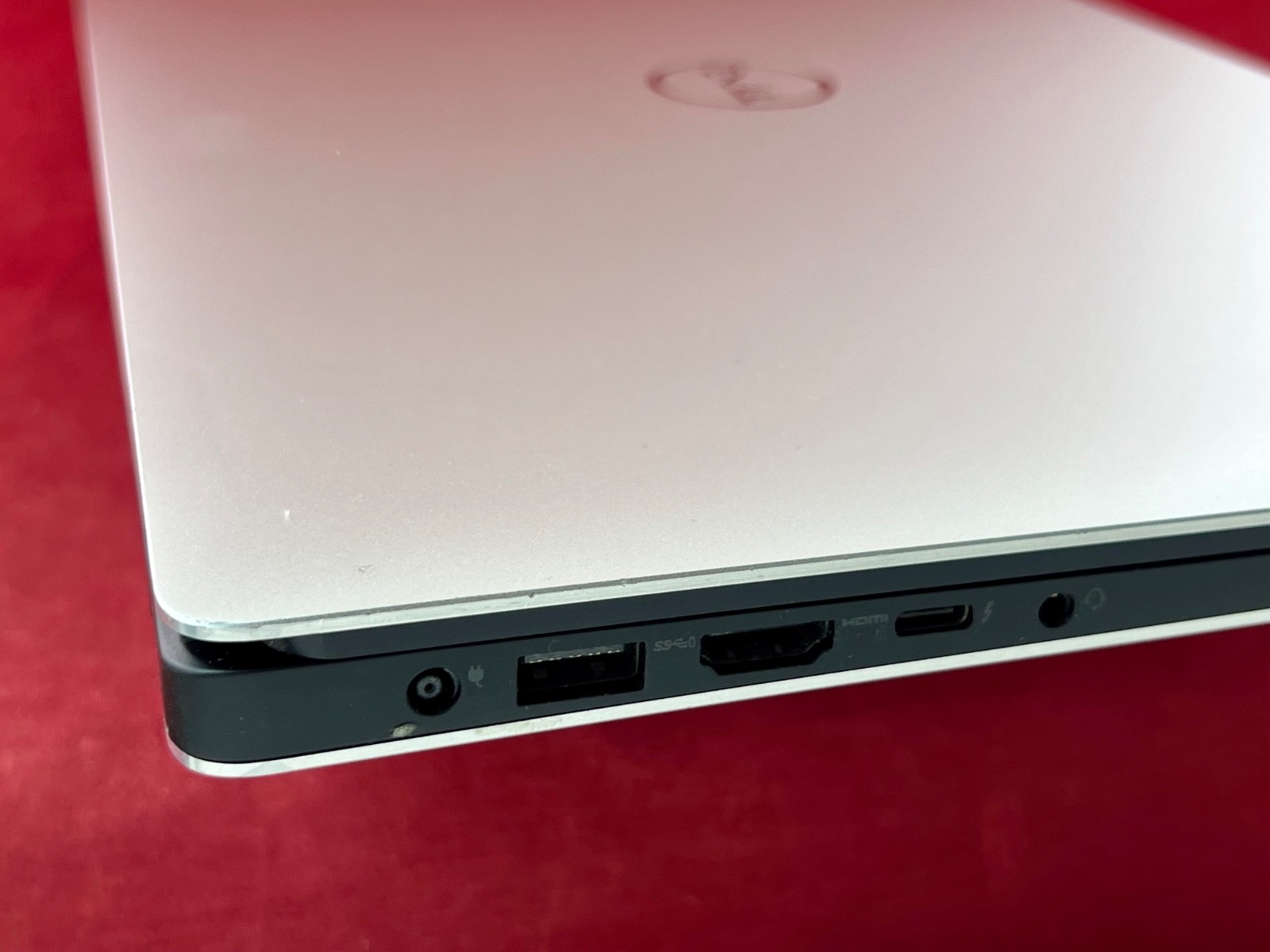 DELL XPS 15 7590 i5-9300H, 256GB SSD, 8GB, BRIGHT 15.6″ 500 NITS FHD IPS DISPLAY