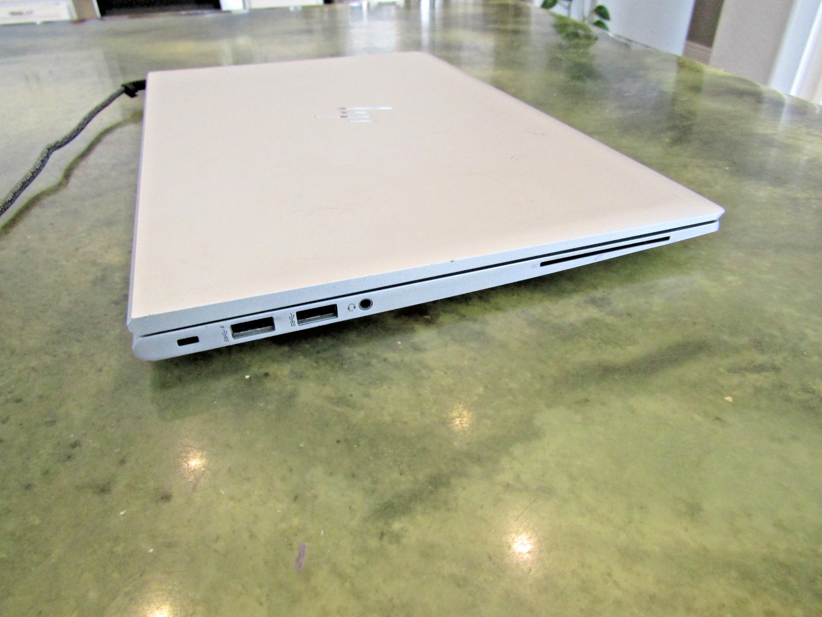 HP Hewlett Packard EliteBook 840 GB Computer Laptop Excellent Cosmetic Condition