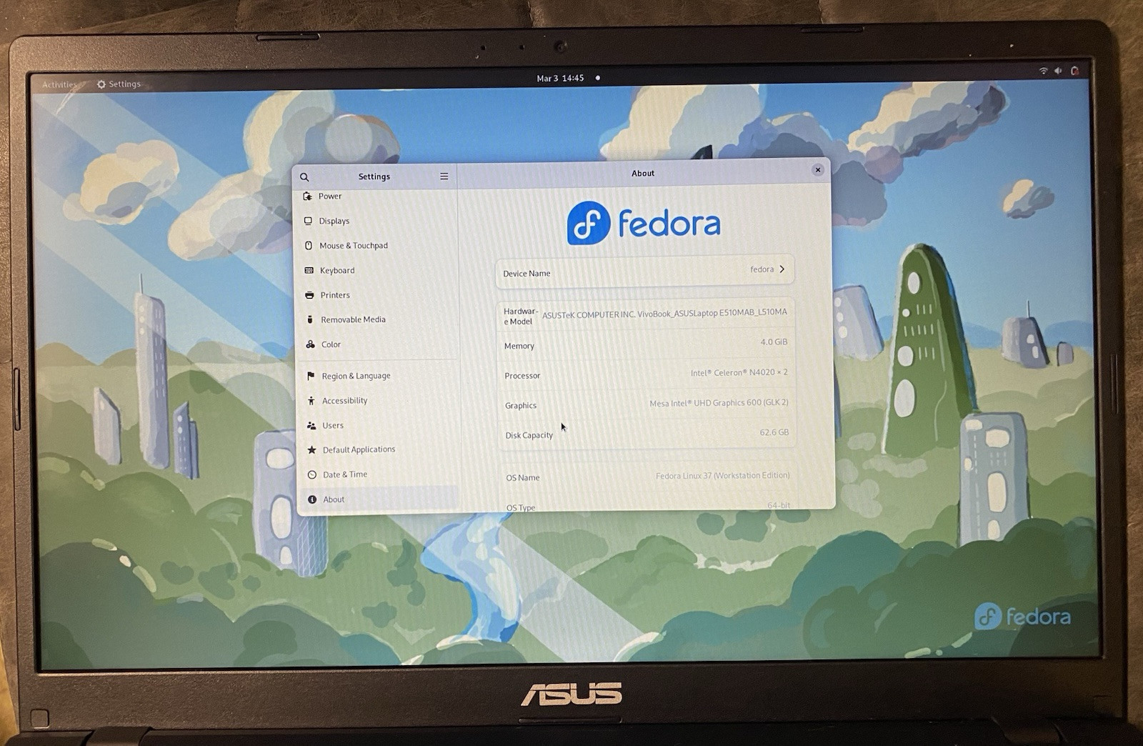ASUS L510M E510 64GB Storage 4GB RAM Linux Fedora Intel Celeron N4020 x2