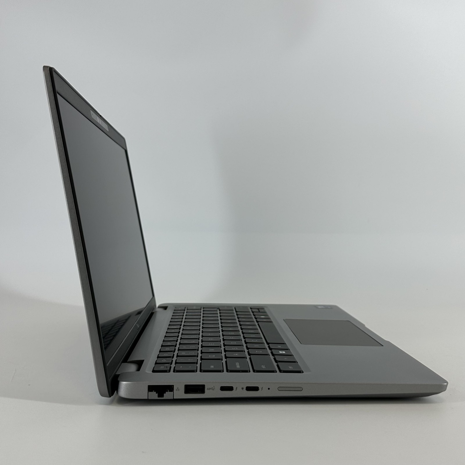 Dell Latitude 5450 14 Gray FHD 1.7 GHz Ultra 7 165U 16GB 512GB SSD-Very Good