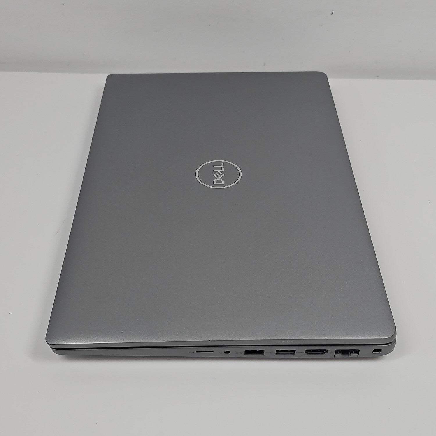 Broken Dell Latitude 5540 15.6″ i7-1365U 16GB RAM 512GB SSD Cracked Casing