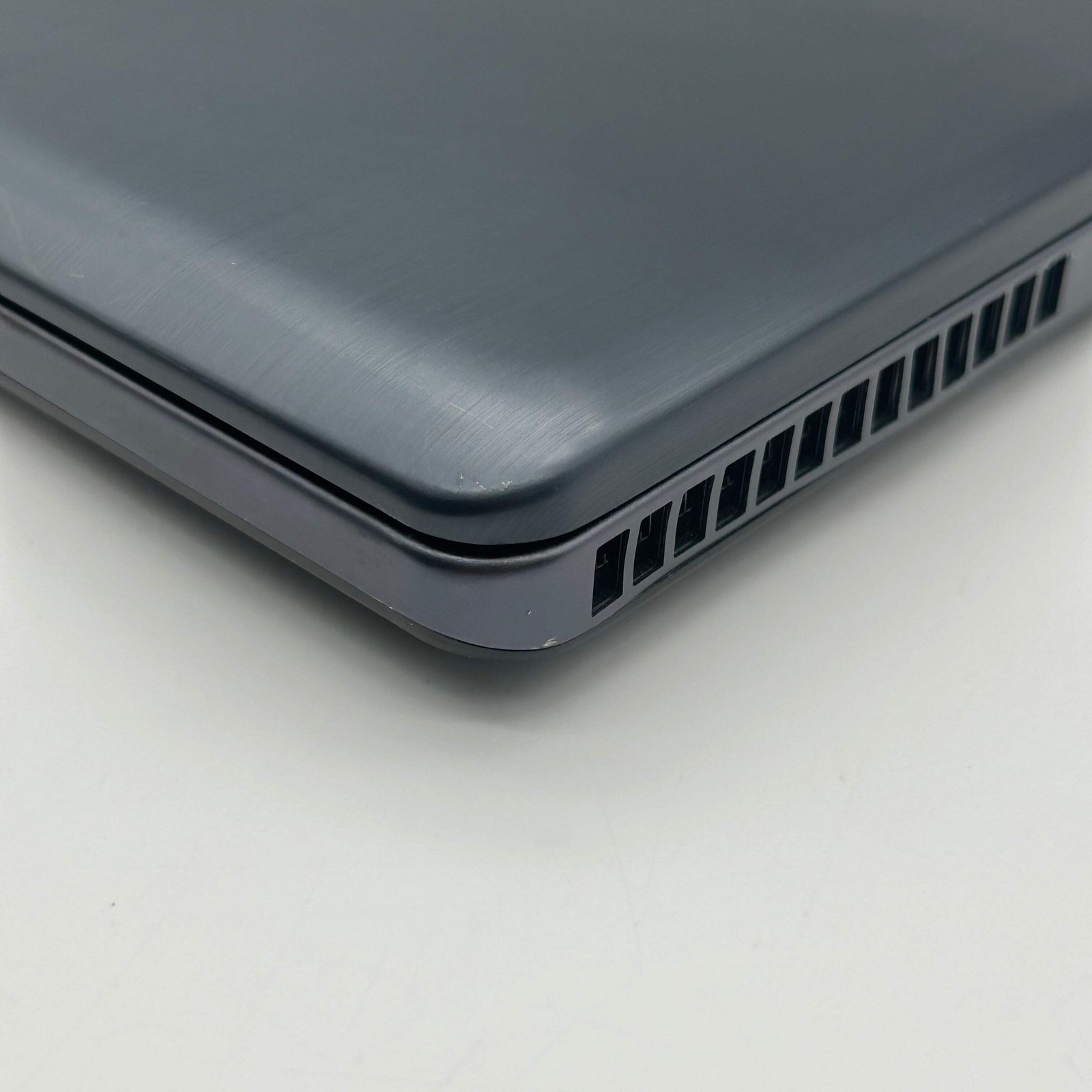MSI MS-1773 17″ laptop |Core i7| 16GB RAM| w/ Charger – FOR PARTS/REPAIR ONLY