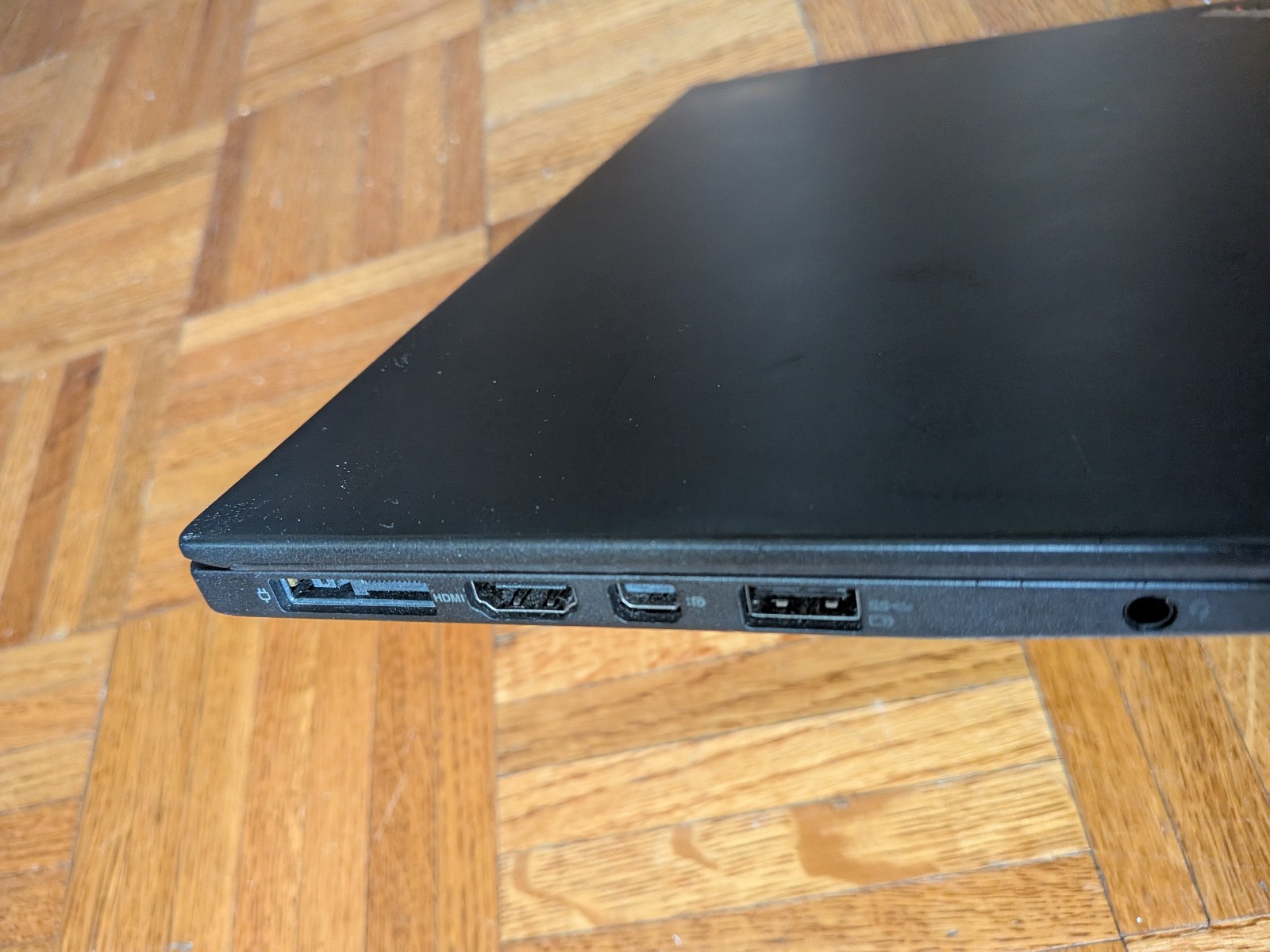 Lenovo ThinkPad X1 Carbon 2nd Gen 14″ i7-4600U 2.10GHz 8GB RAM 465GB HD Win10Pro