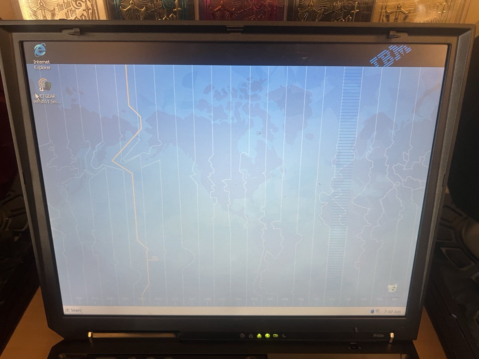 Vintage IBM ThinkPad R40e Laptop – Classic Windows XP System