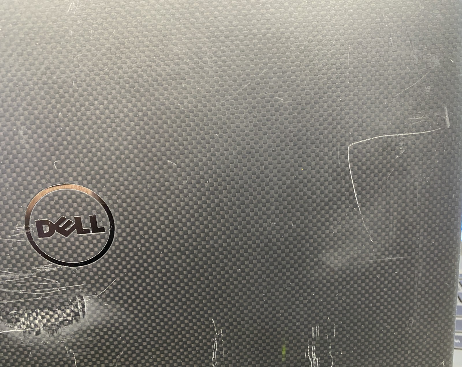 Dell Precision 7520 Xeon E3-1505Mv6 32GB DDR4 1TB SSD Quadro M2200 Win11P – Wear