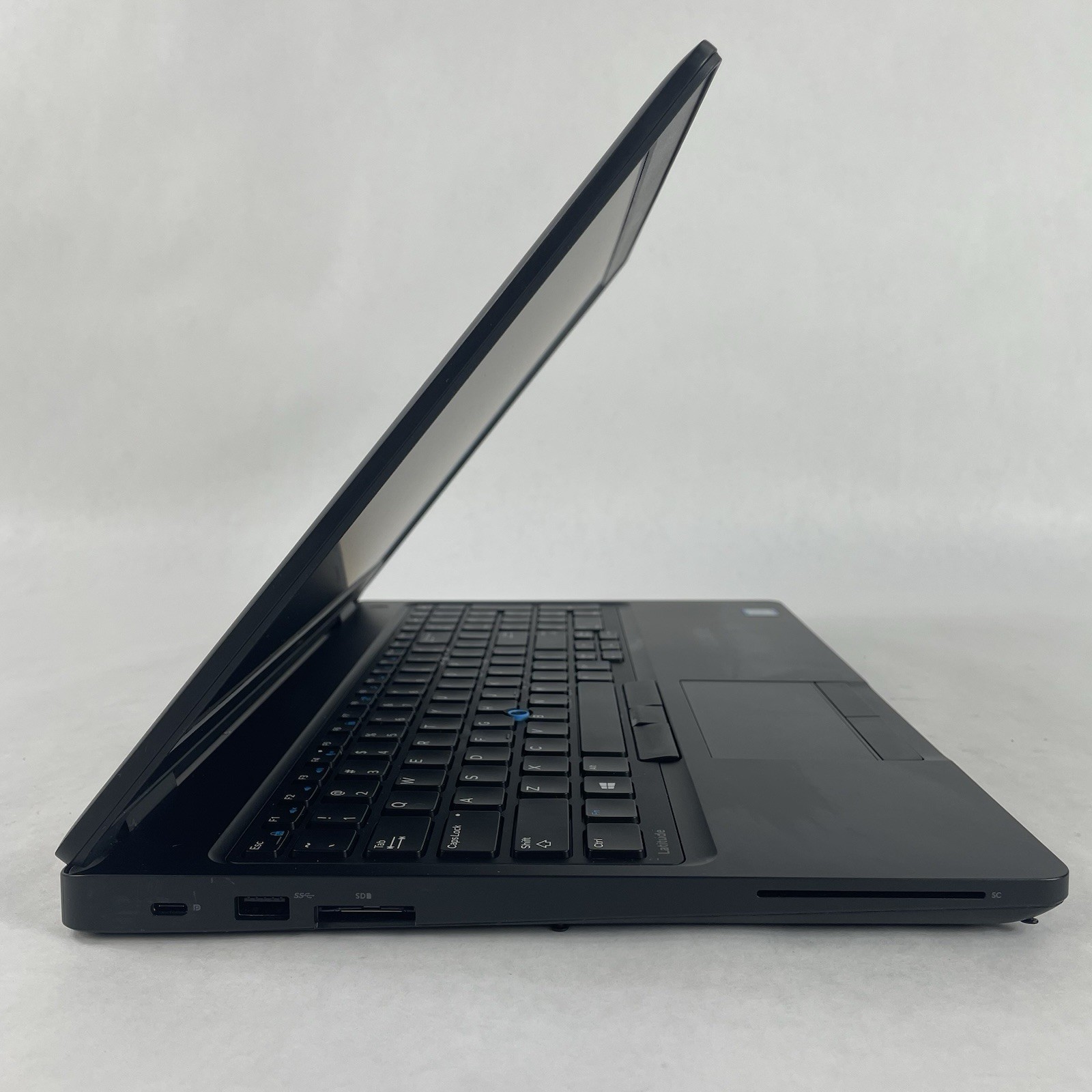Dell Latitude 5580 15.6″ i5-7300U 2.60 GHz 8 GB RAM No SSD No OS