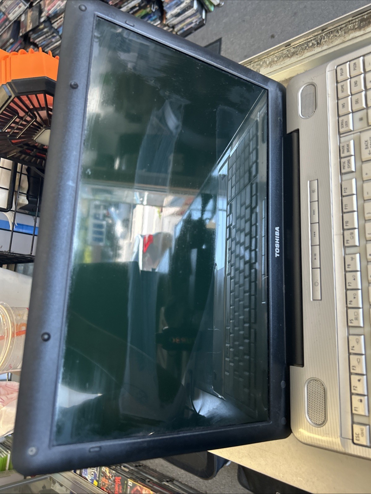 Toshiba Satellite L505D-S5992 15.6 In Windows 7 Laptop With Radeon Graphics