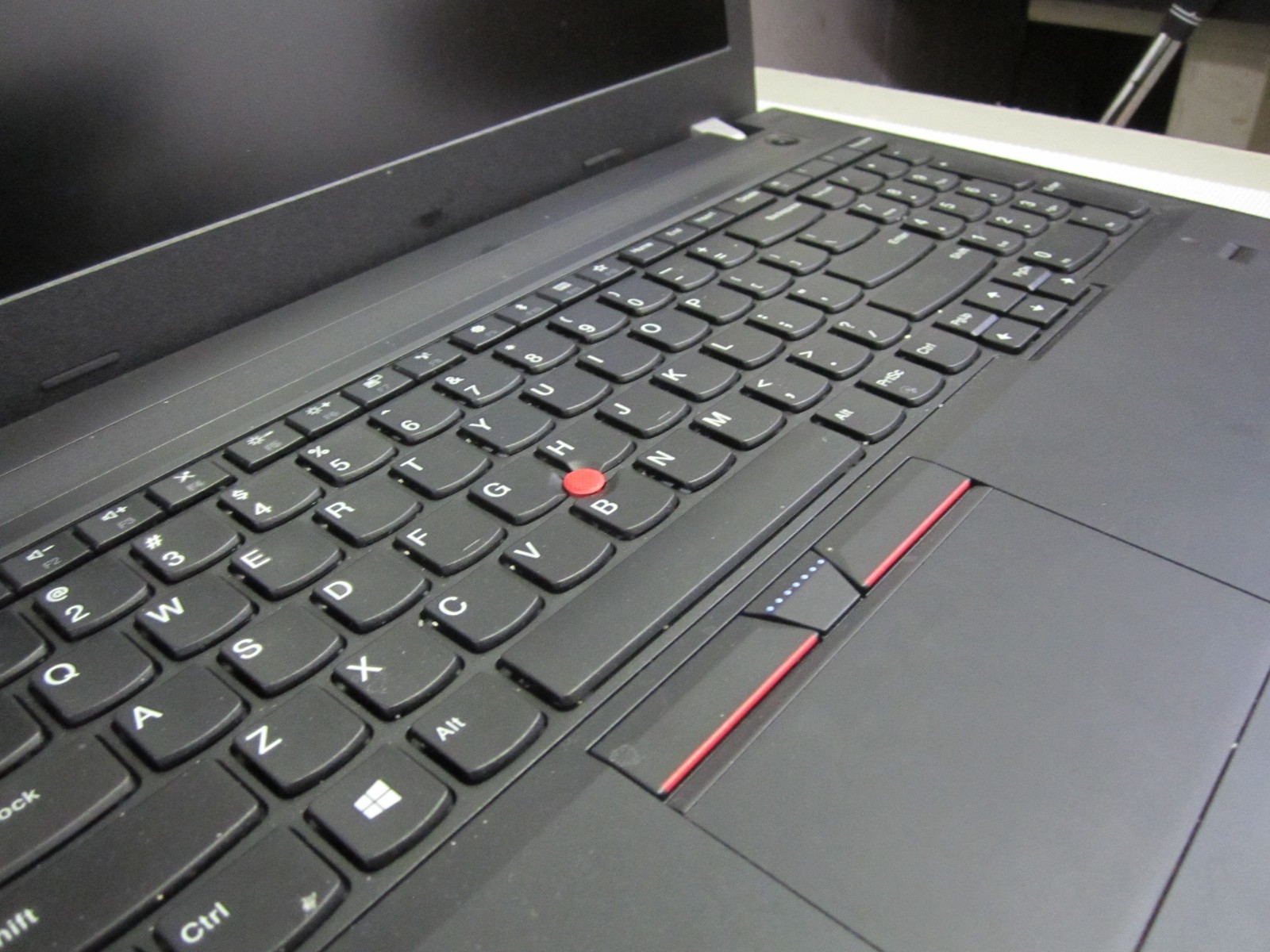 Lenovo ThinkPad E570 15.6″ i5 7200U 2.50GHZ 8GB 500GB Laptop w/ AC *BIOS*