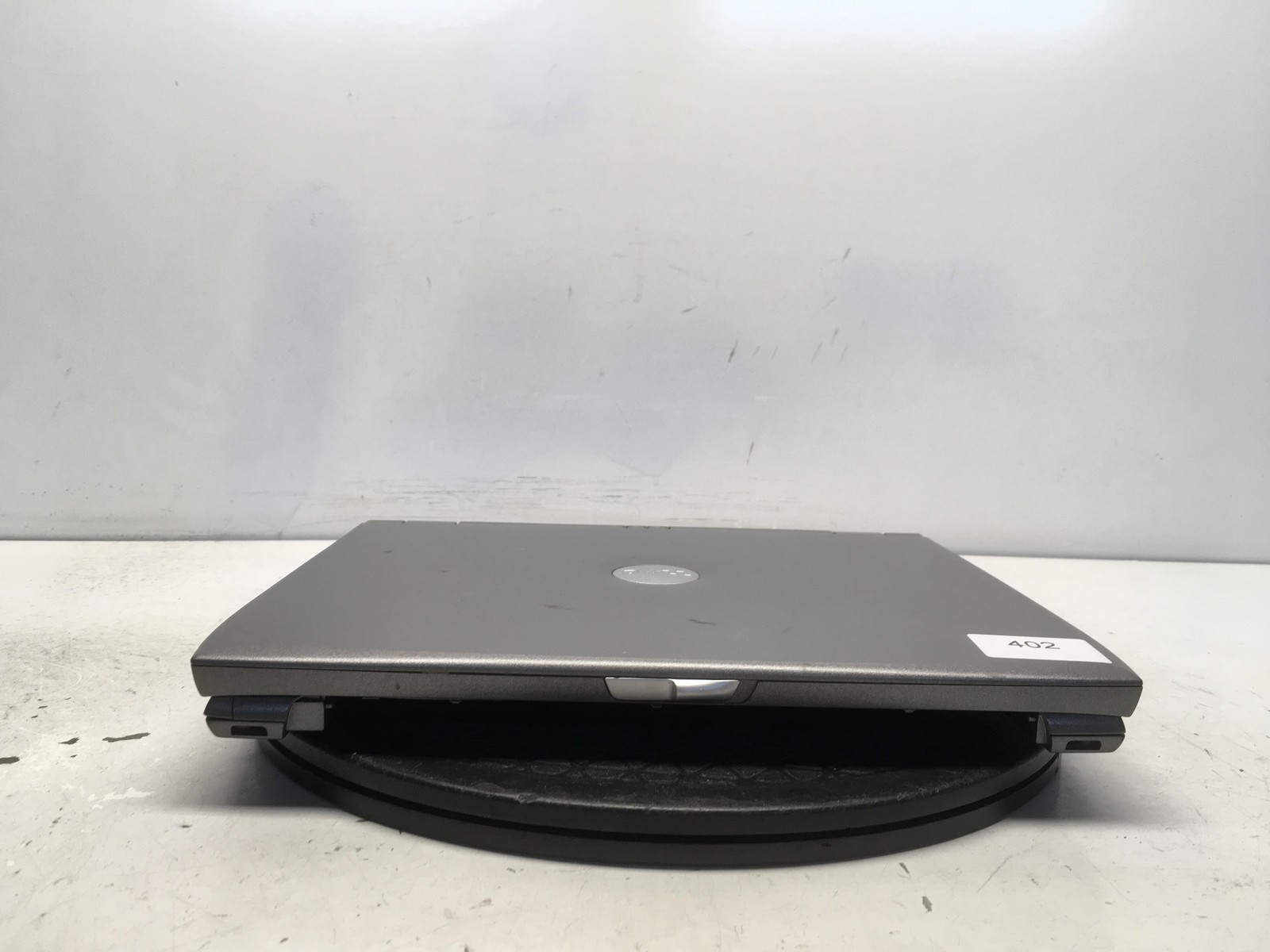 Dell Latitude C400 Intel Mobile Pentium III 1GHz 640 MB NO HDD No Batt