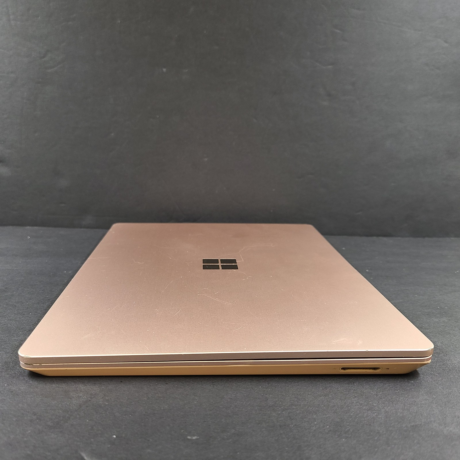 Surface Laptop Go 1943 – 12.4″ – i5-1035G1 CPU @ 1.00 GHz – 128GB SSD – 8GB RAM