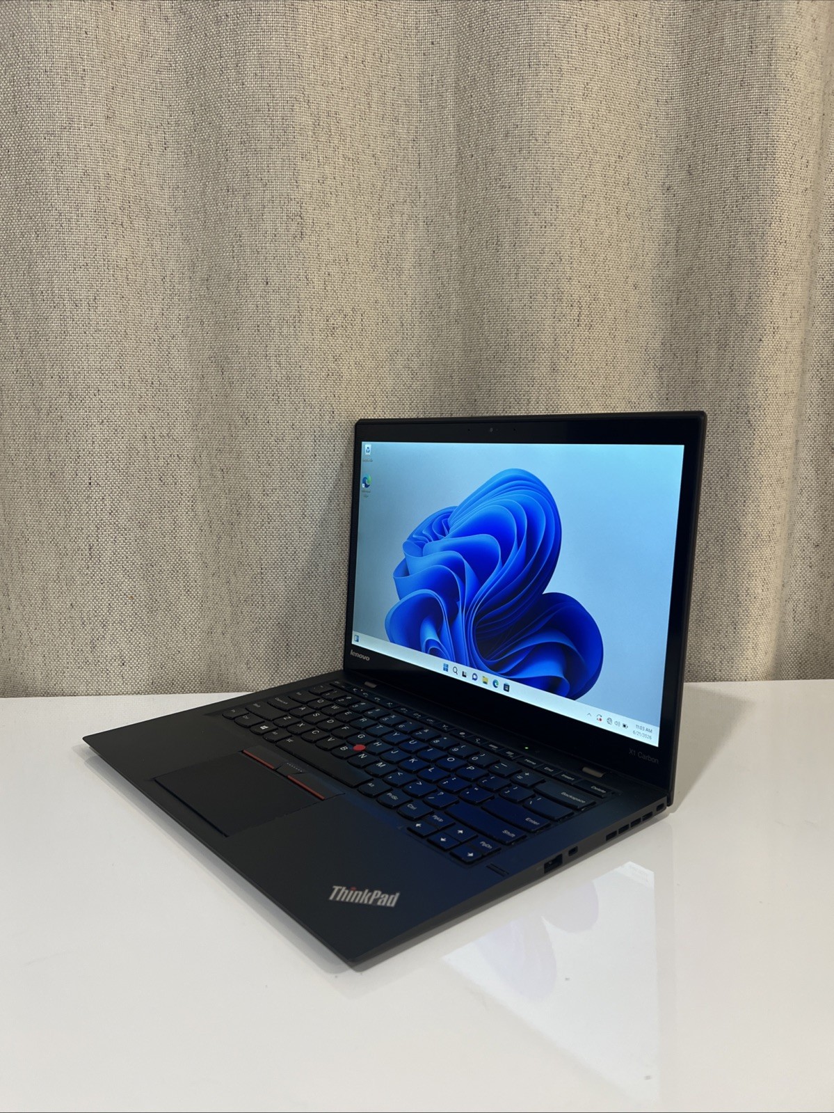 Lenovo X1 Carbon Gen 3 Laptop – i7/8gb/256gb – Good For: School/Work